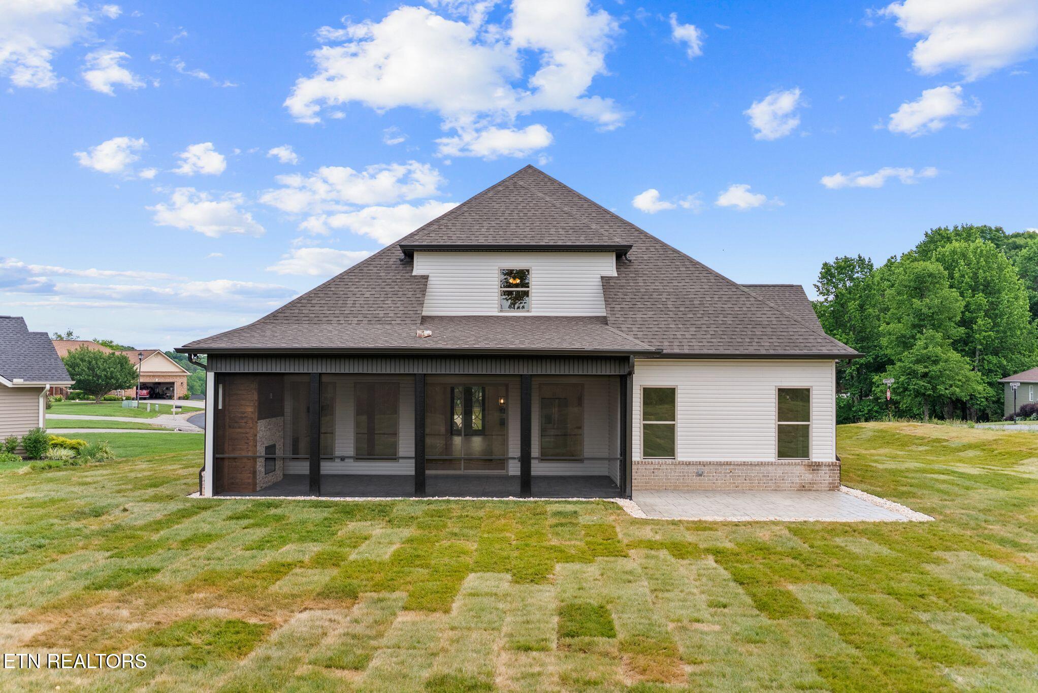 300 Oonoga Circle Loudon TN 37774