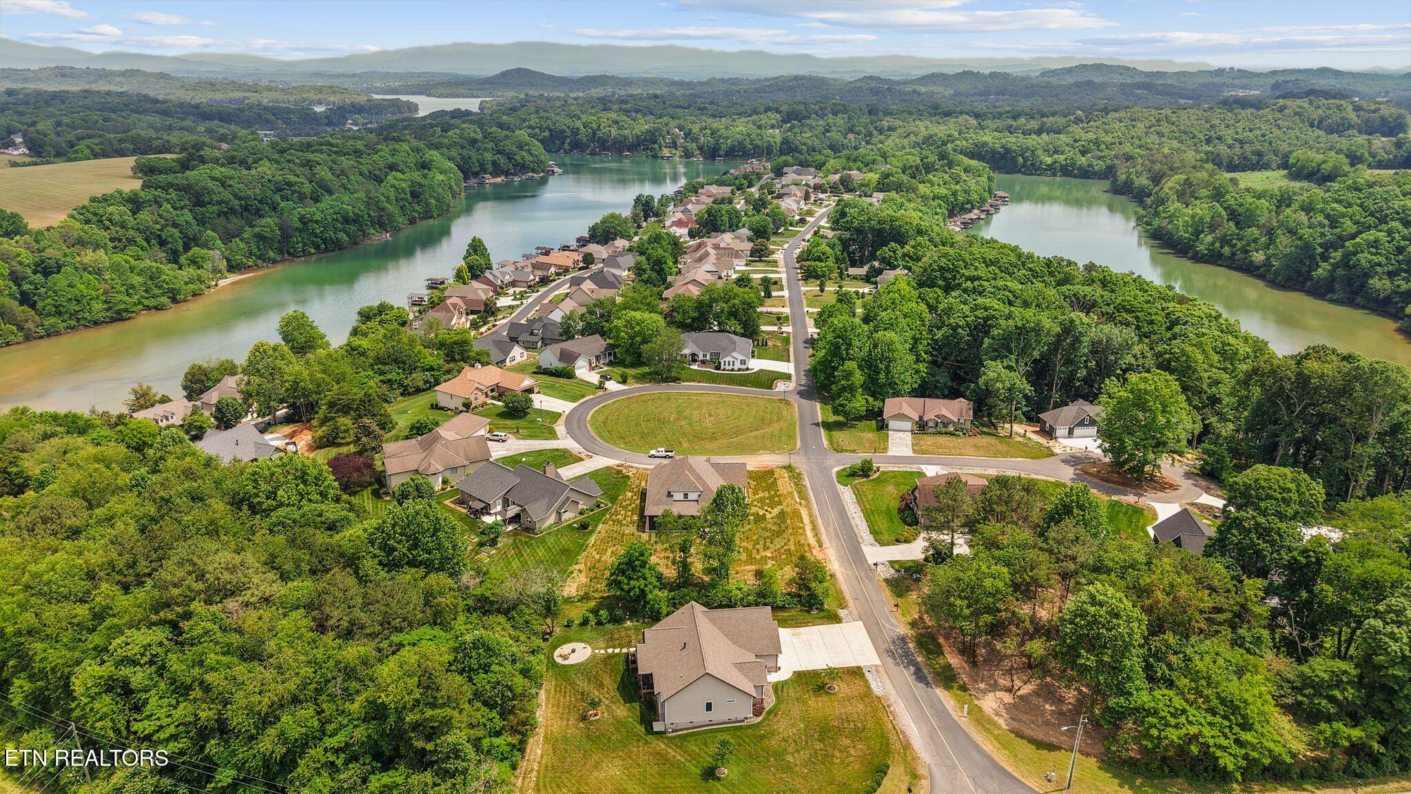 300 Oonoga Circle Loudon TN 37774