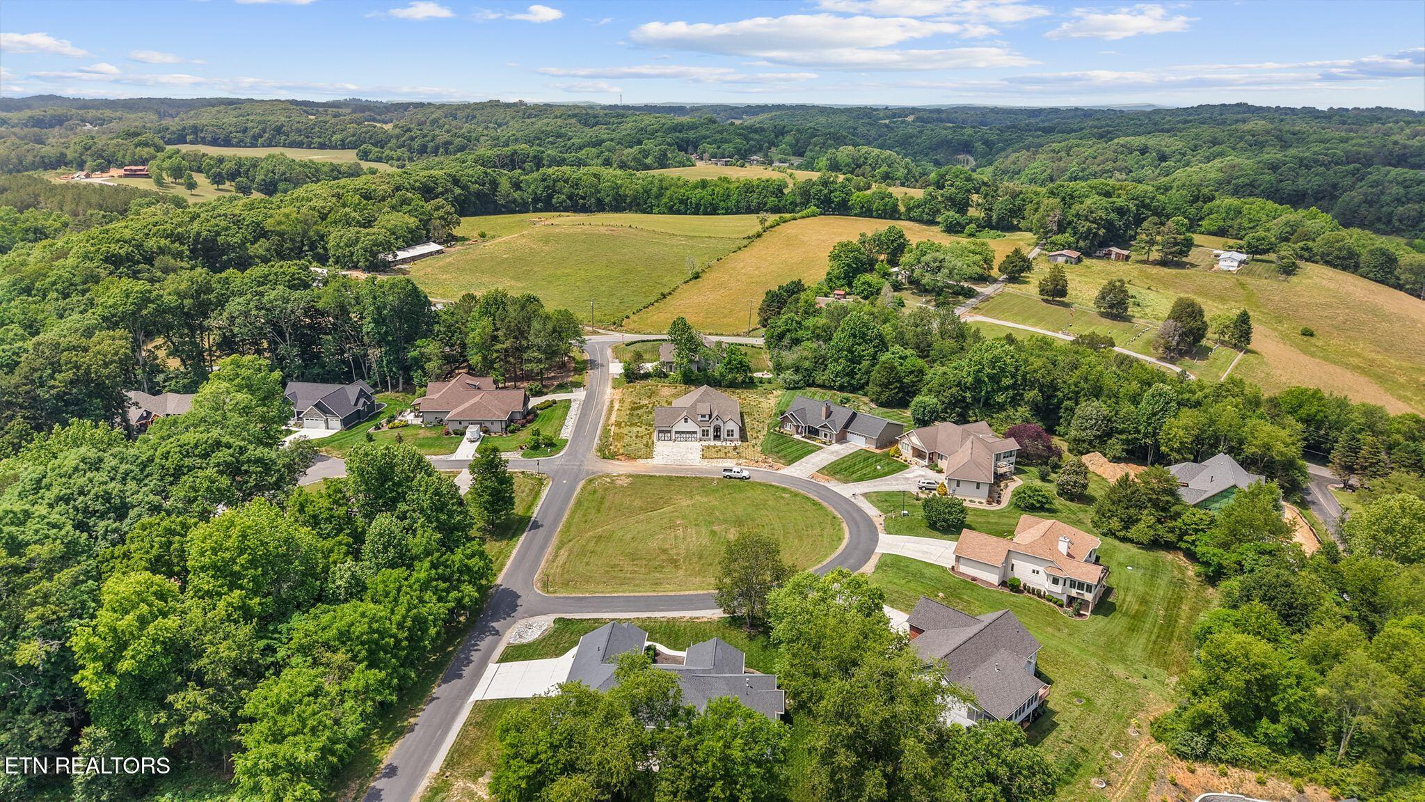 300 Oonoga Circle Loudon TN 37774