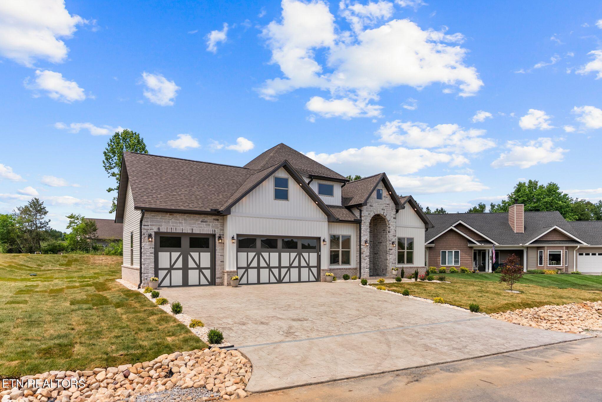 300 Oonoga Circle Loudon TN 37774