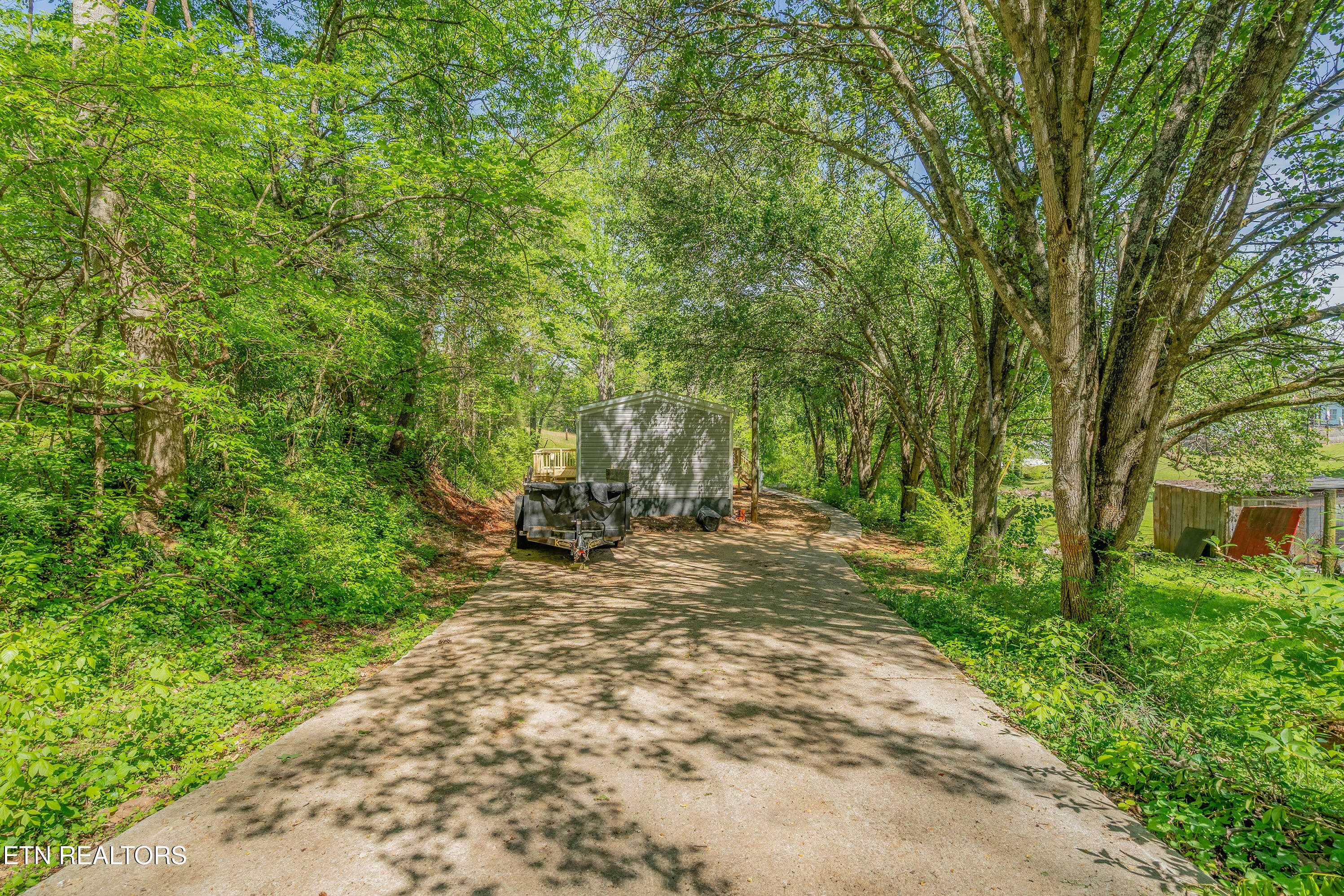 136 Sugar Road Oliver Springs TN 37840
