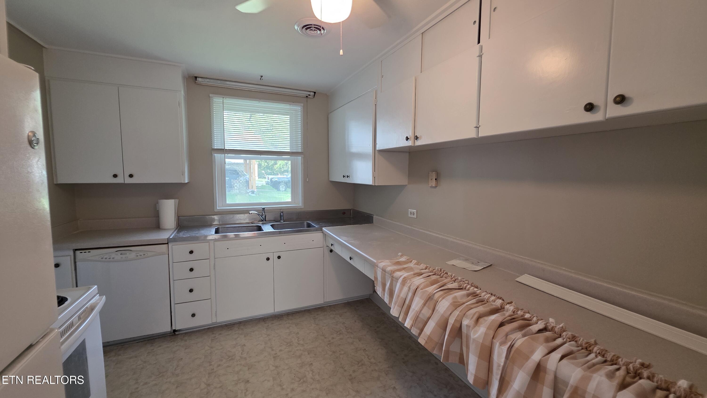 124 S Purdue Avenue Oak Ridge TN 37830