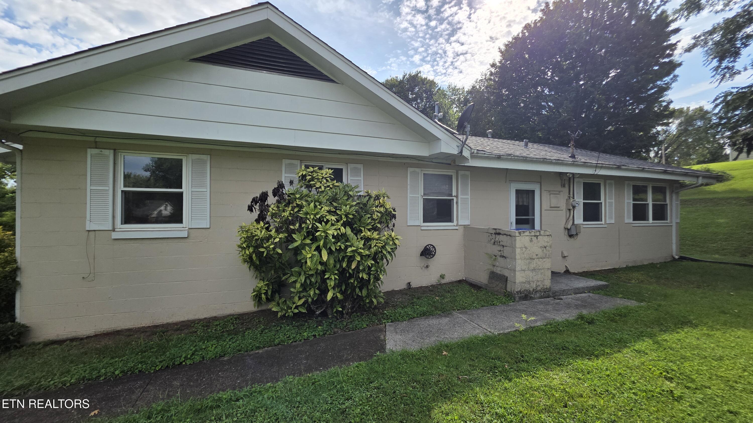 124 S Purdue Avenue Oak Ridge TN 37830