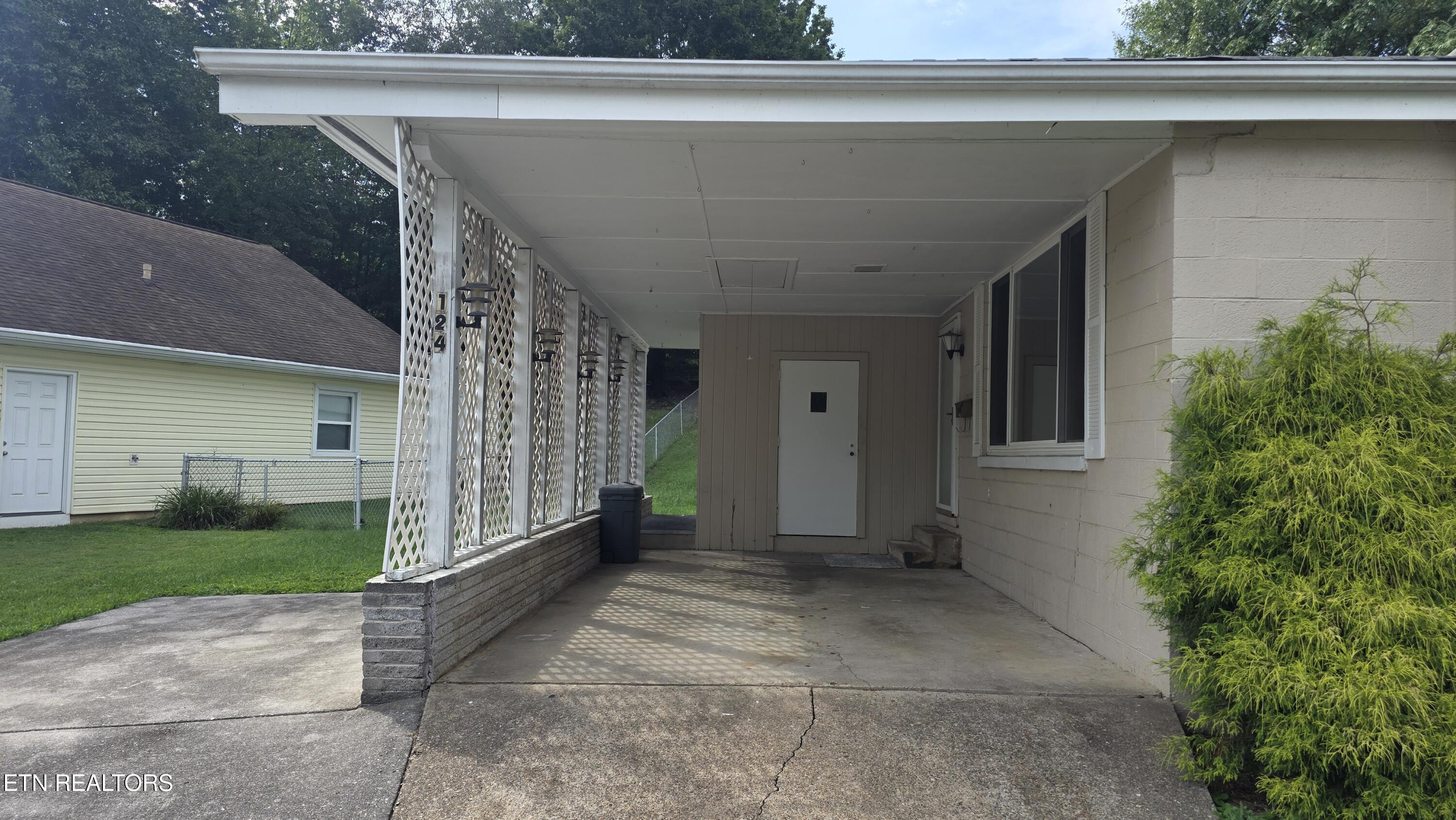 124 S Purdue Avenue Oak Ridge TN 37830