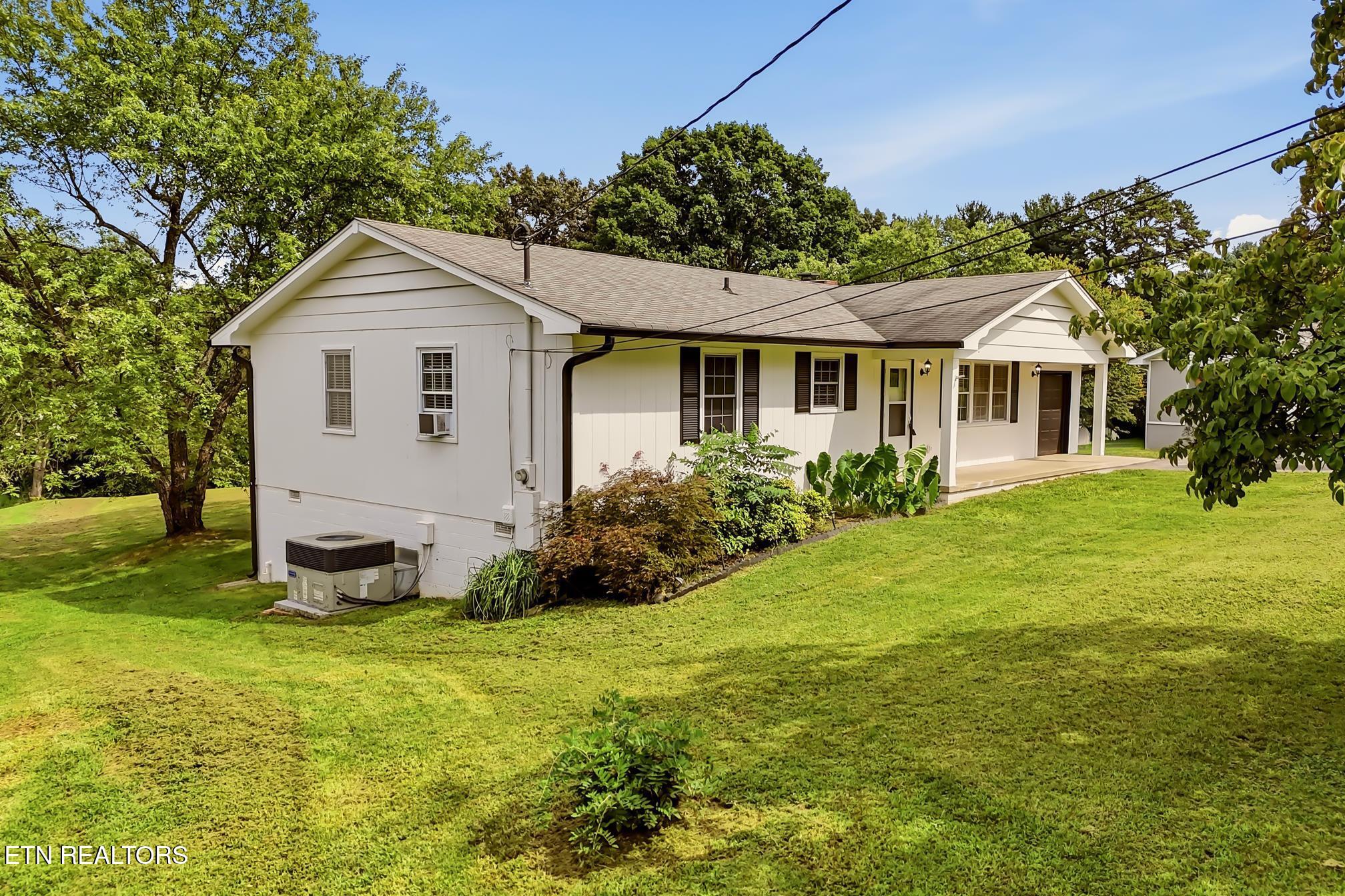 1214 Michaels Lane Knoxville TN 37912
