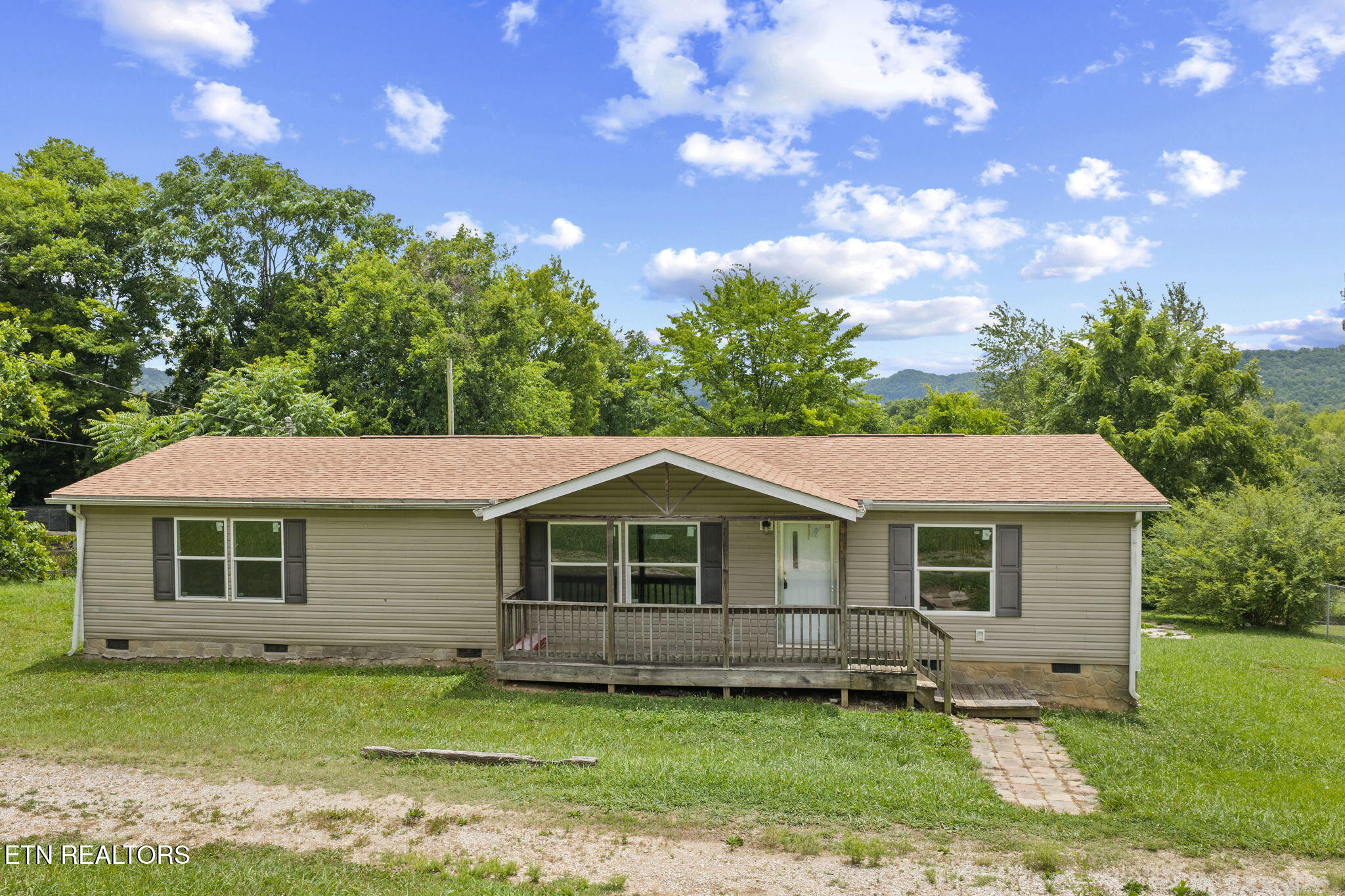 707 Mcadoo Street Clinton TN 37716