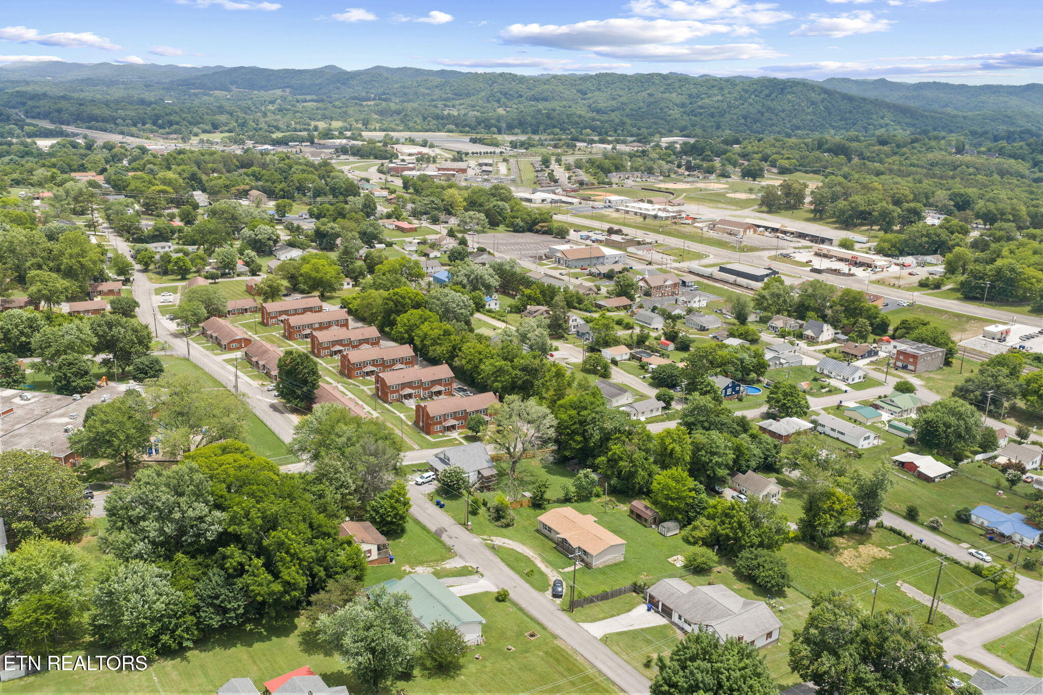 707 Mcadoo Street Clinton TN 37716