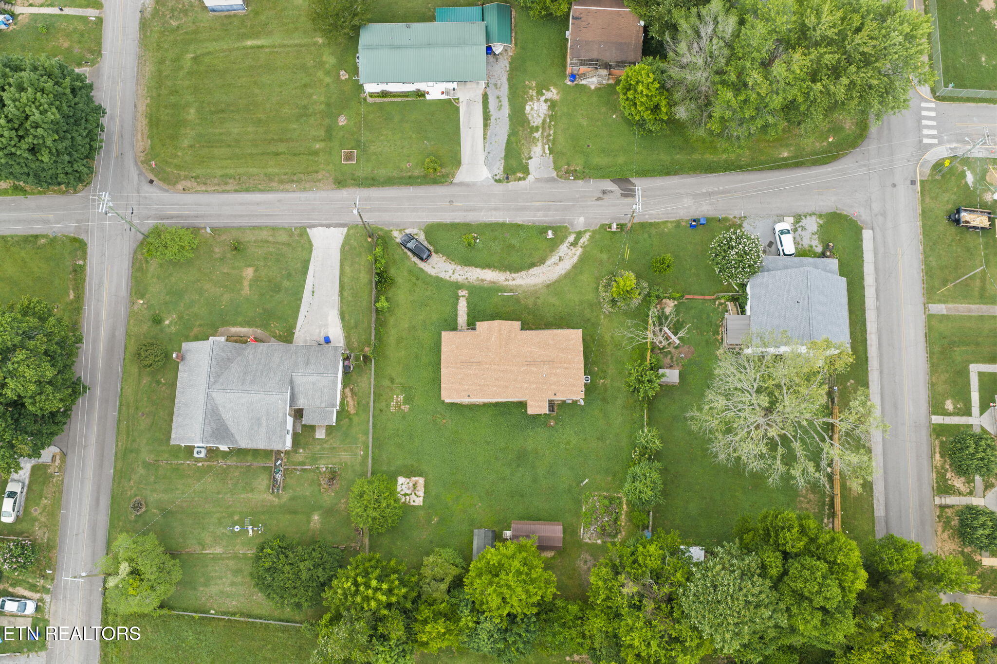 707 Mcadoo Street Clinton TN 37716