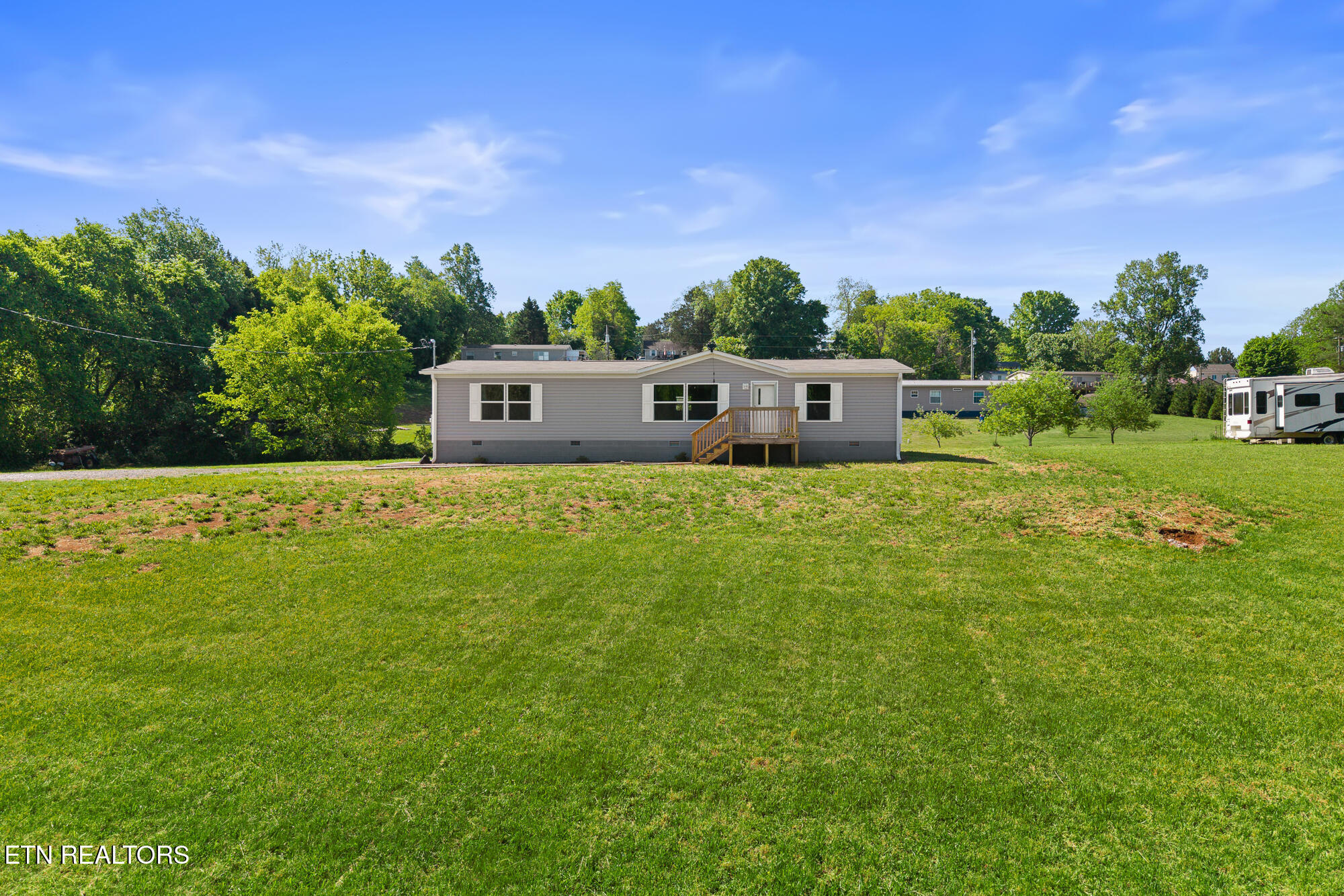 217 Oakland Road Sweetwater TN 37874
