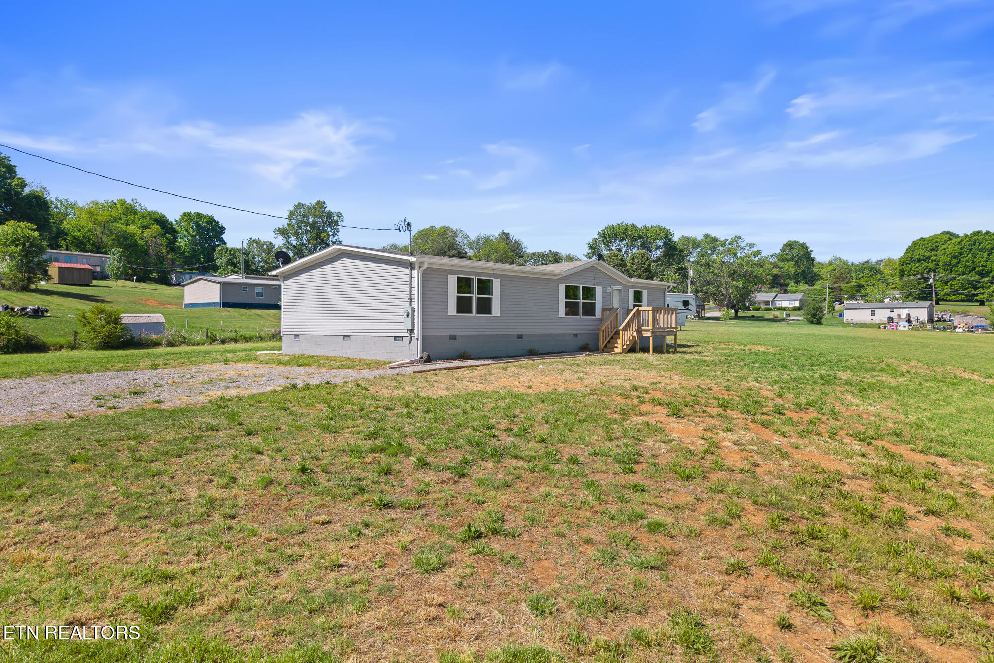 217 Oakland Road Sweetwater TN 37874