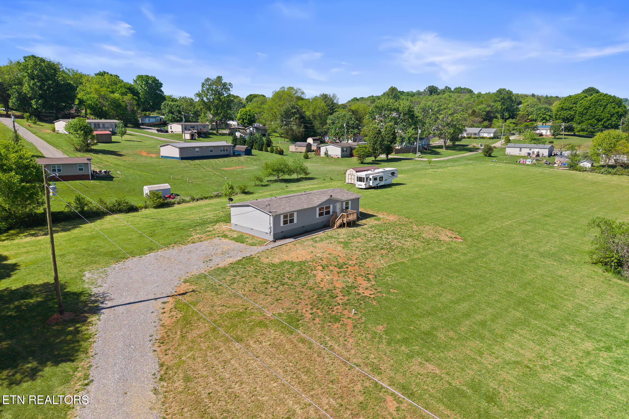 217 Oakland Road Sweetwater TN 37874