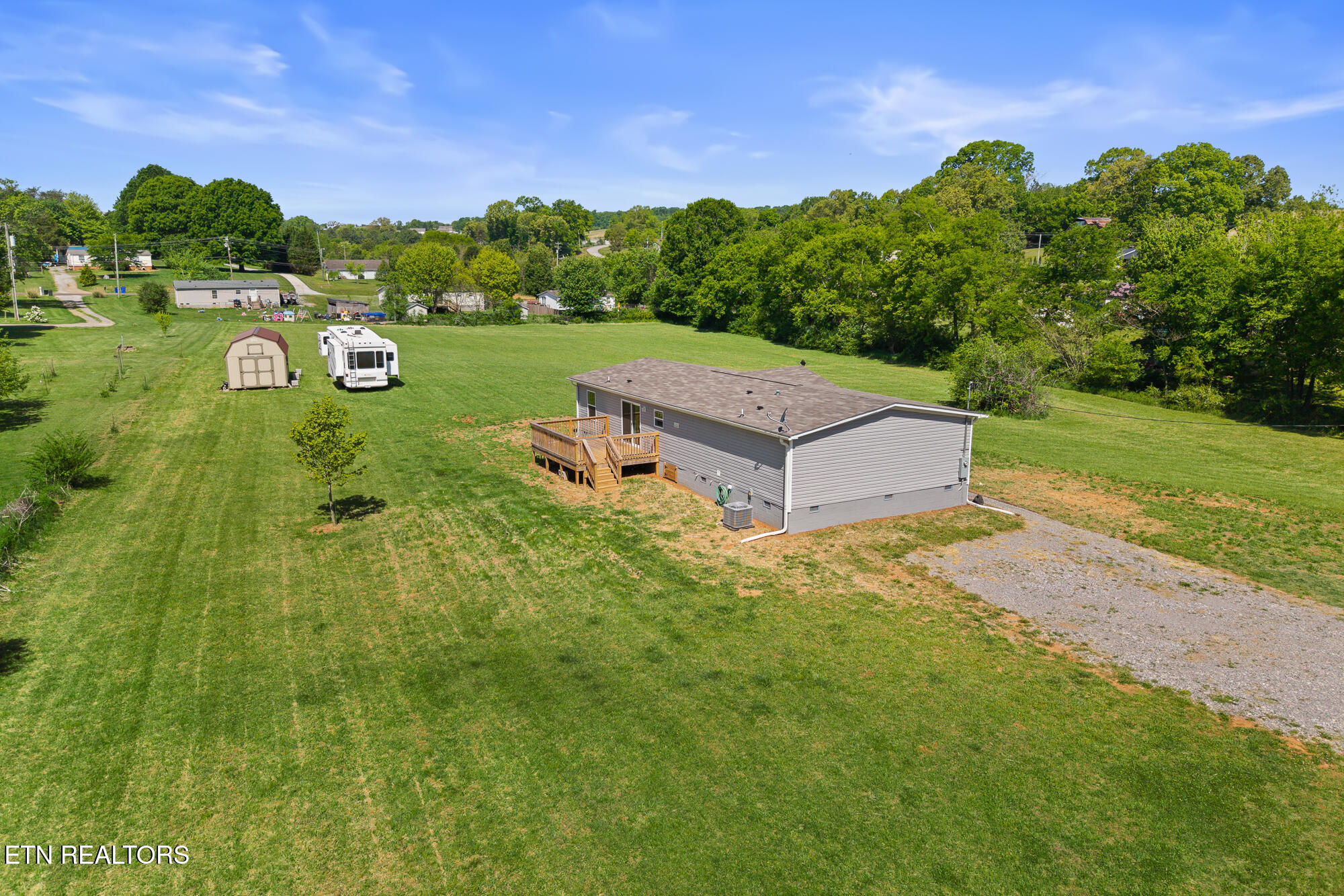 217 Oakland Road Sweetwater TN 37874