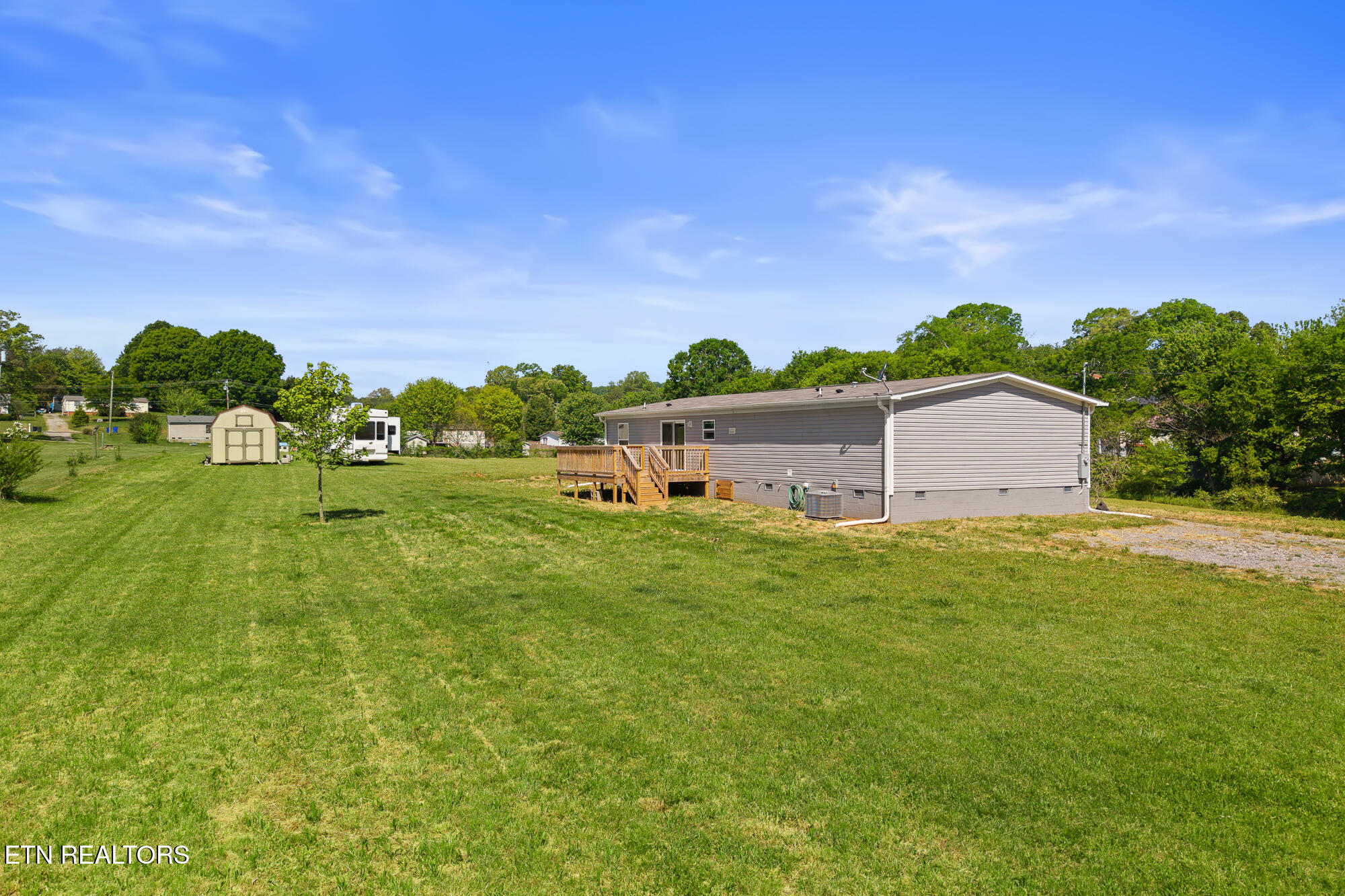 217 Oakland Road Sweetwater TN 37874