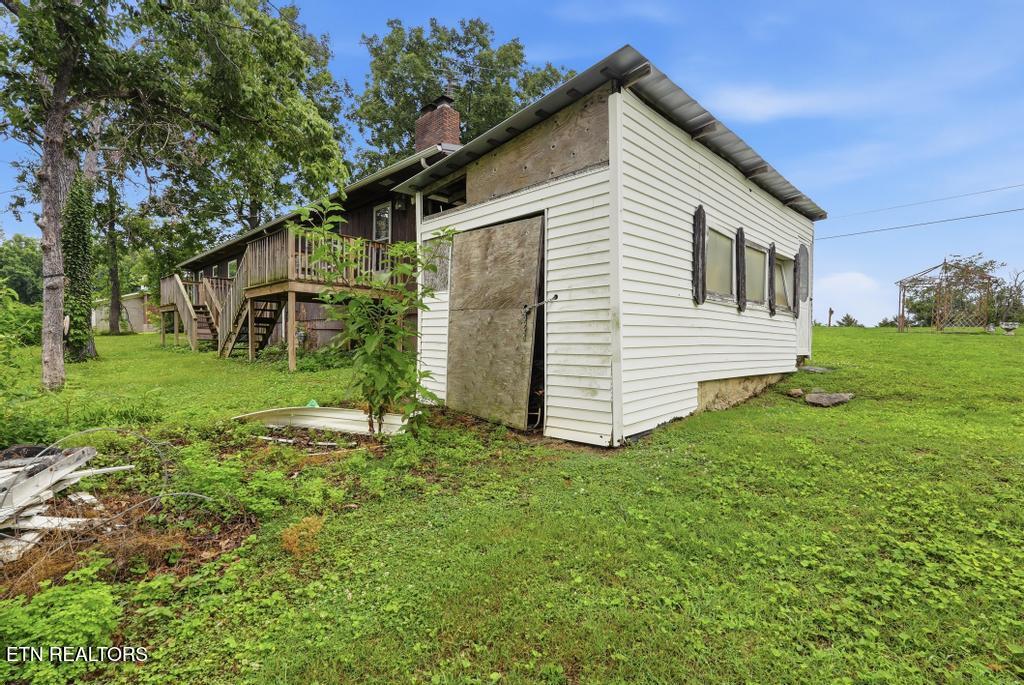 553 Lafayette Road Red Boiling Springs TN 37150
