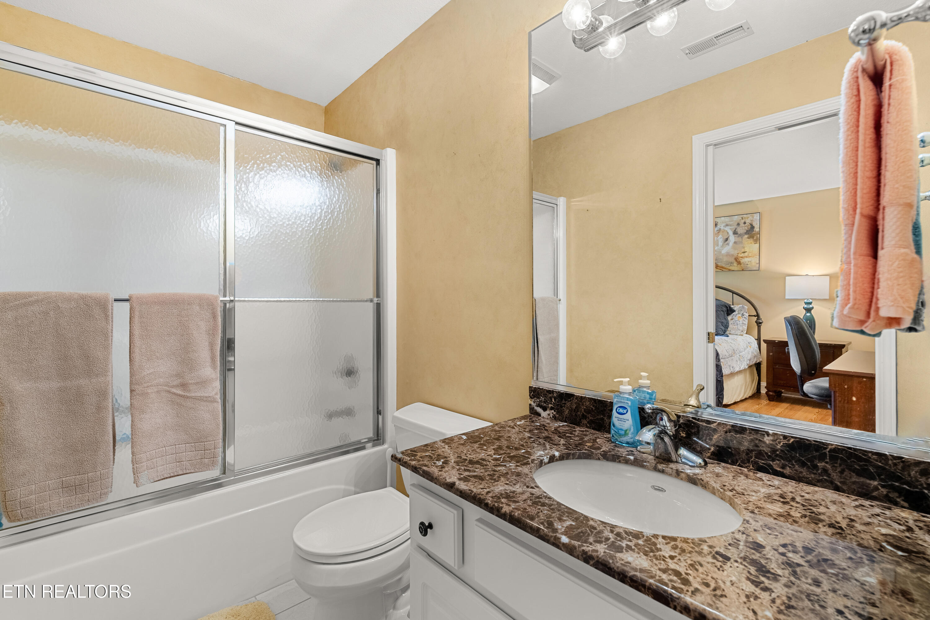 117 Kenosha Lane Loudon TN 37774