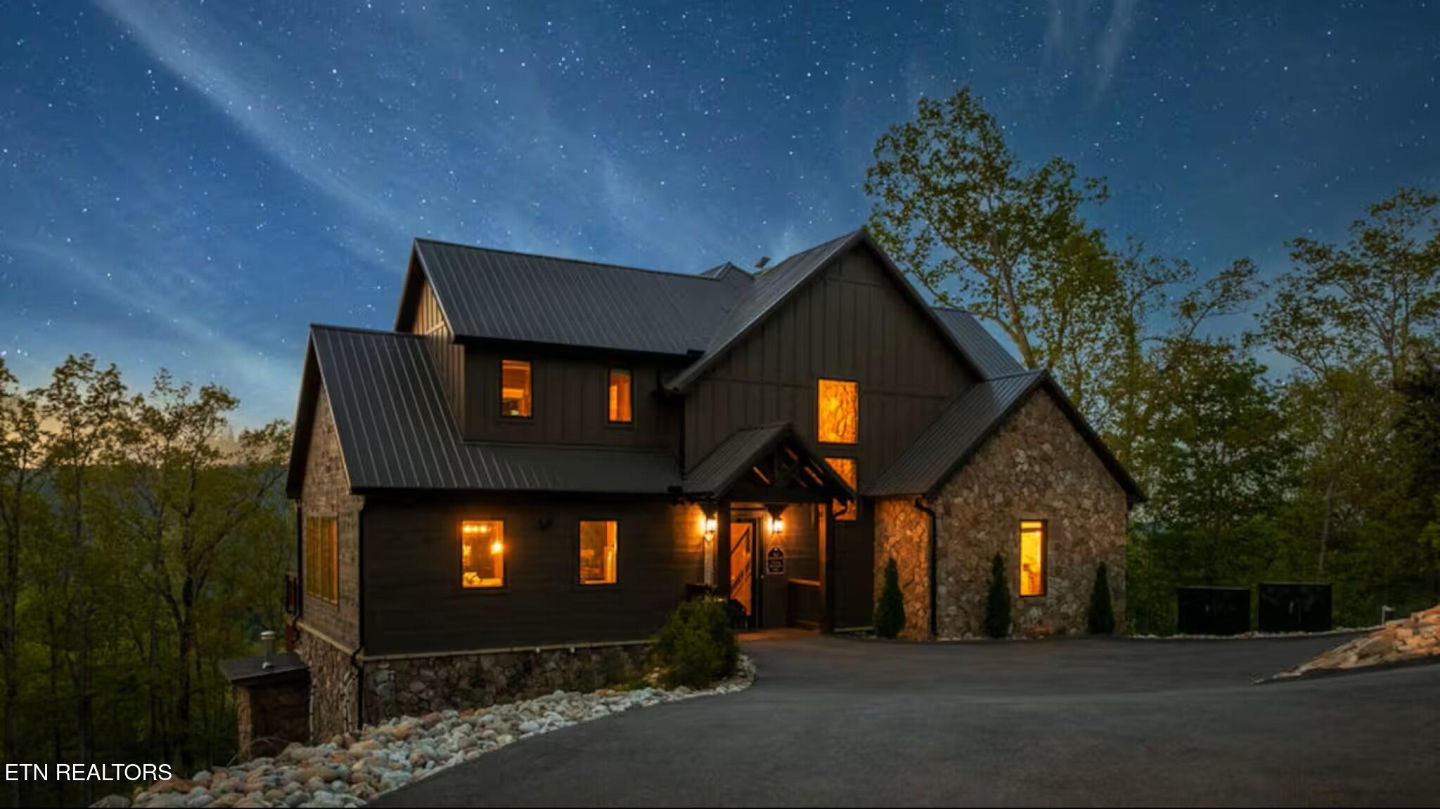 5016 Long Rifle Road Walland TN 37886