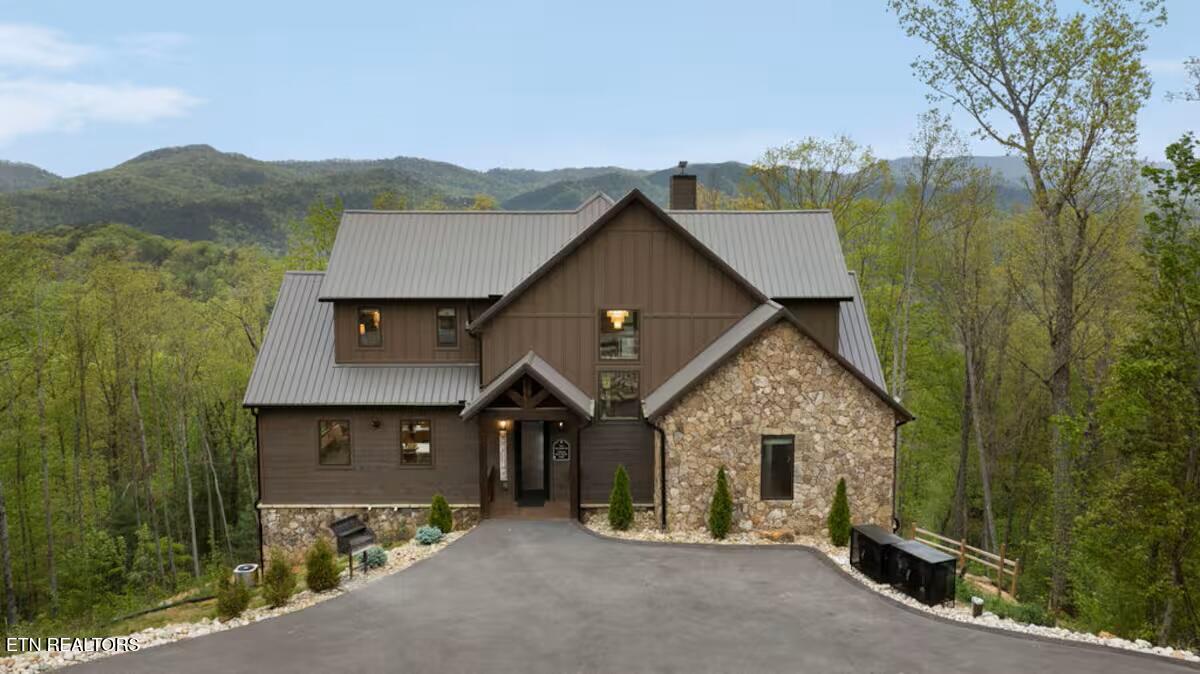 5016 Long Rifle Road Walland TN 37886