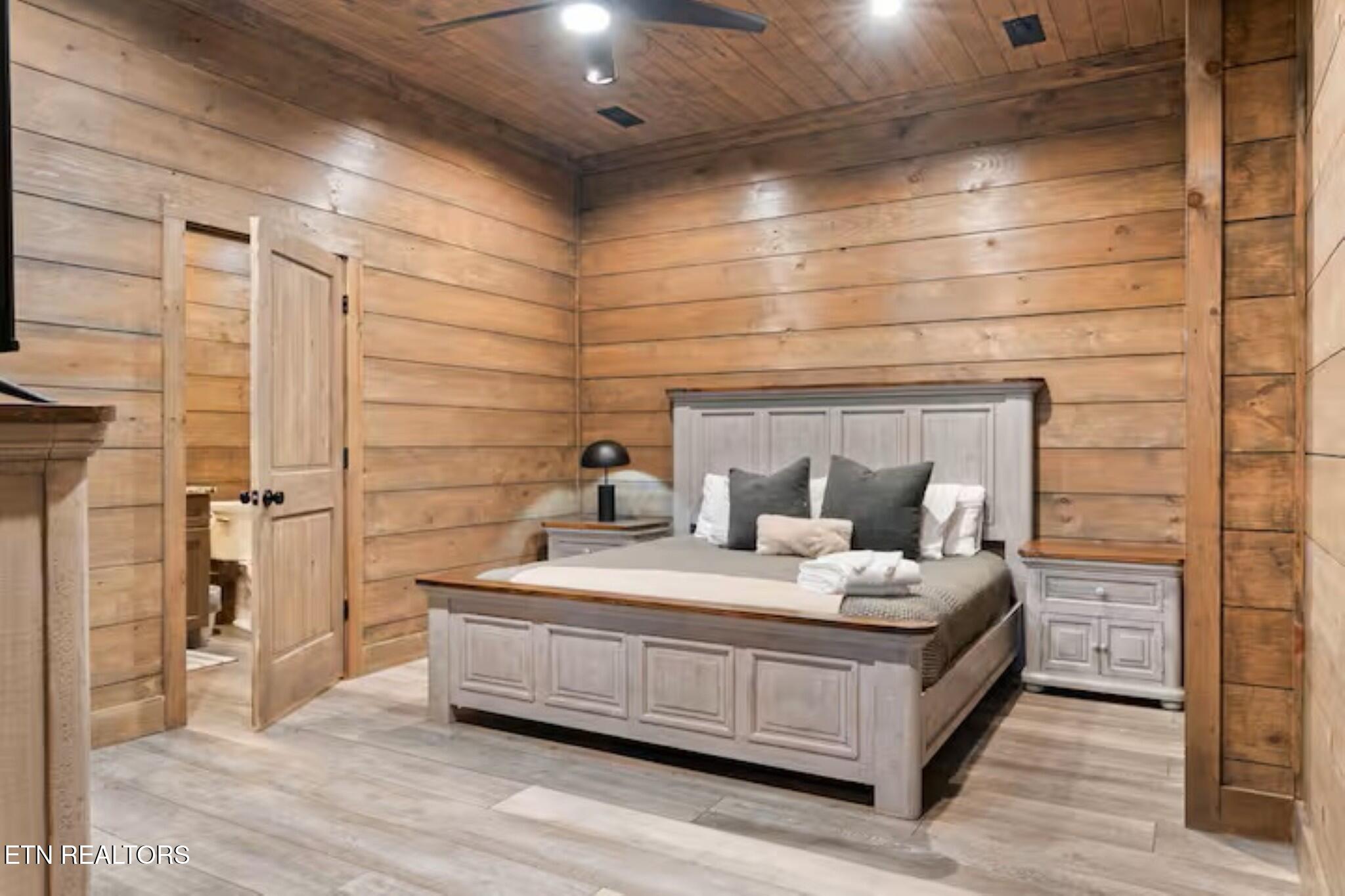 5016 Long Rifle Road Walland TN 37886