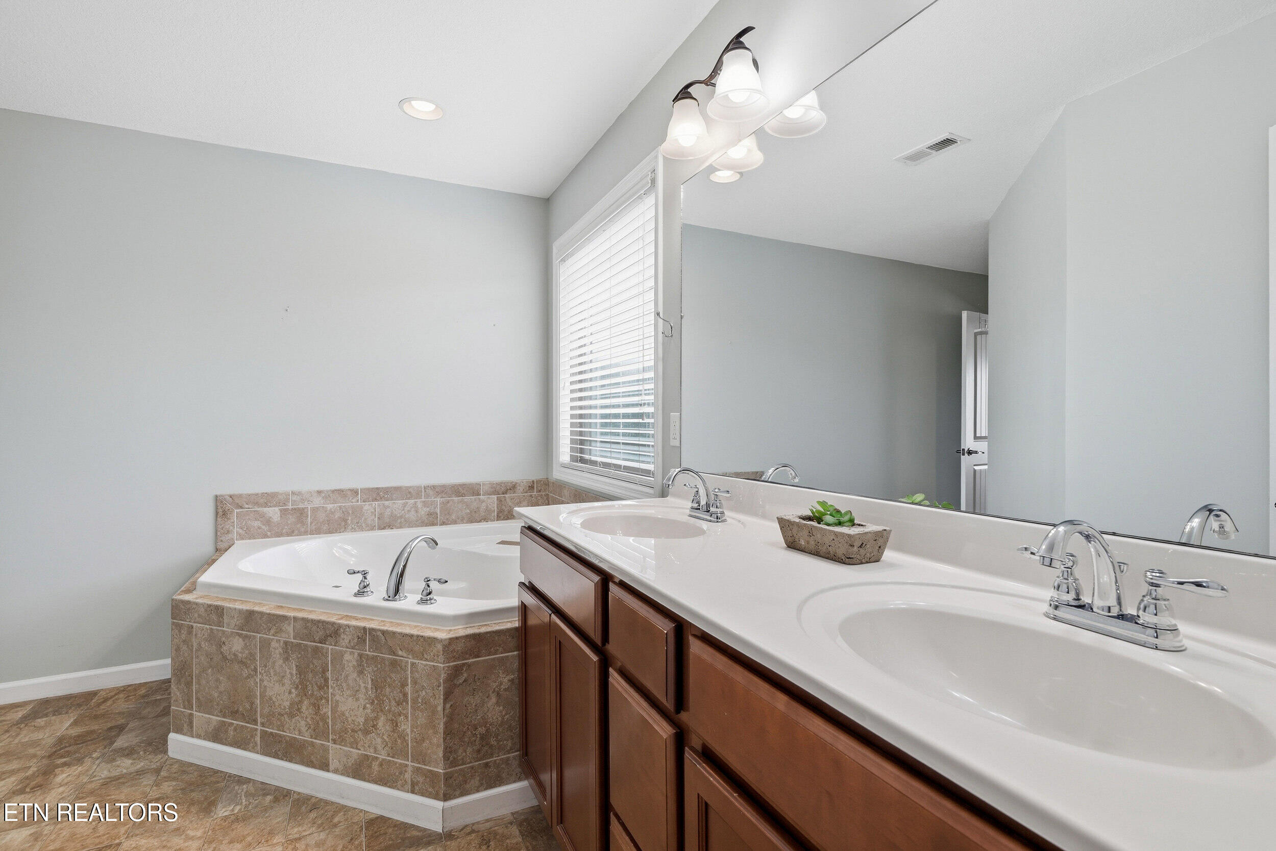 8941 Affinity Way Knoxville TN 37922