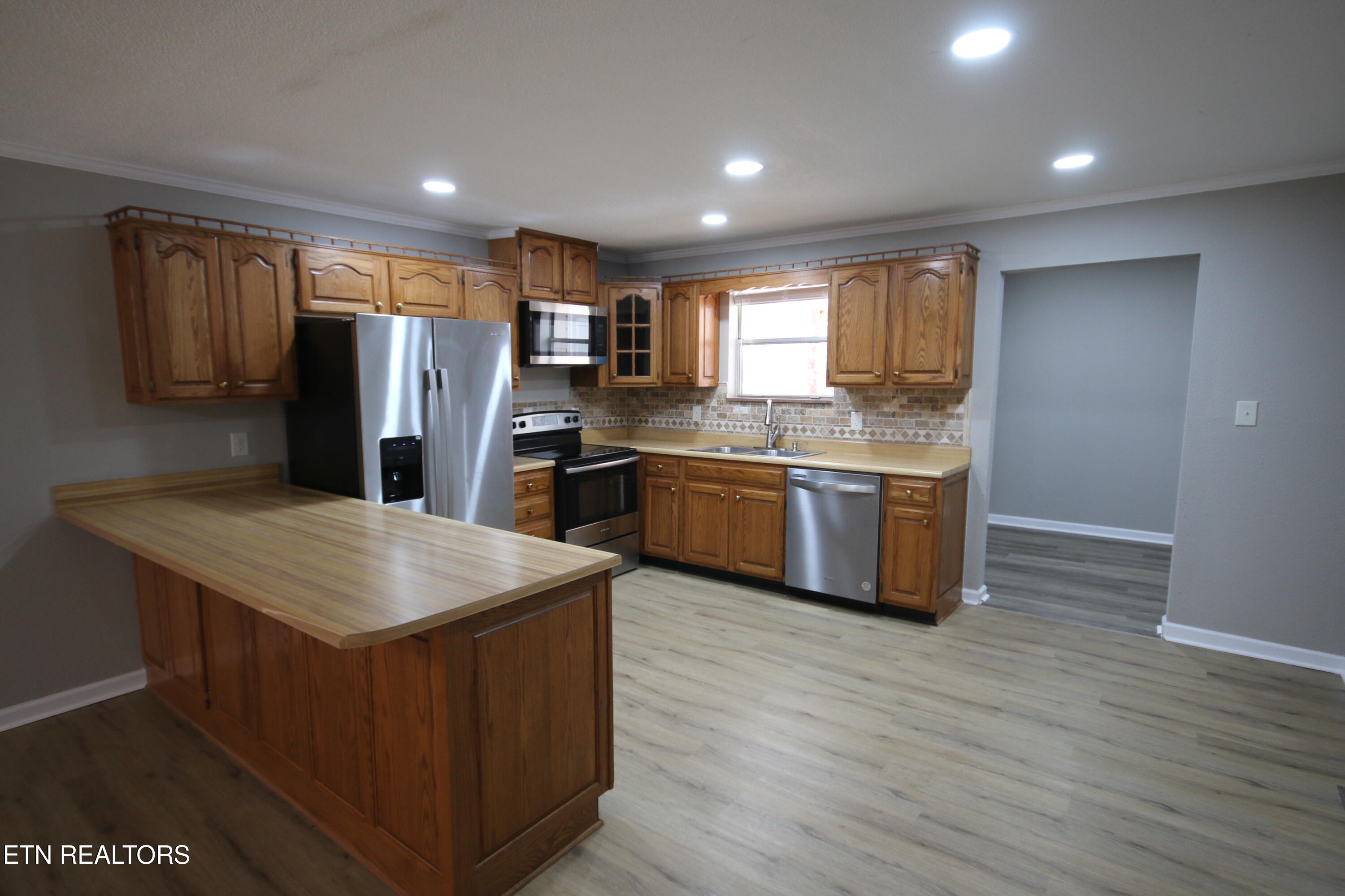 580 County Road 461 Englewood TN 37329