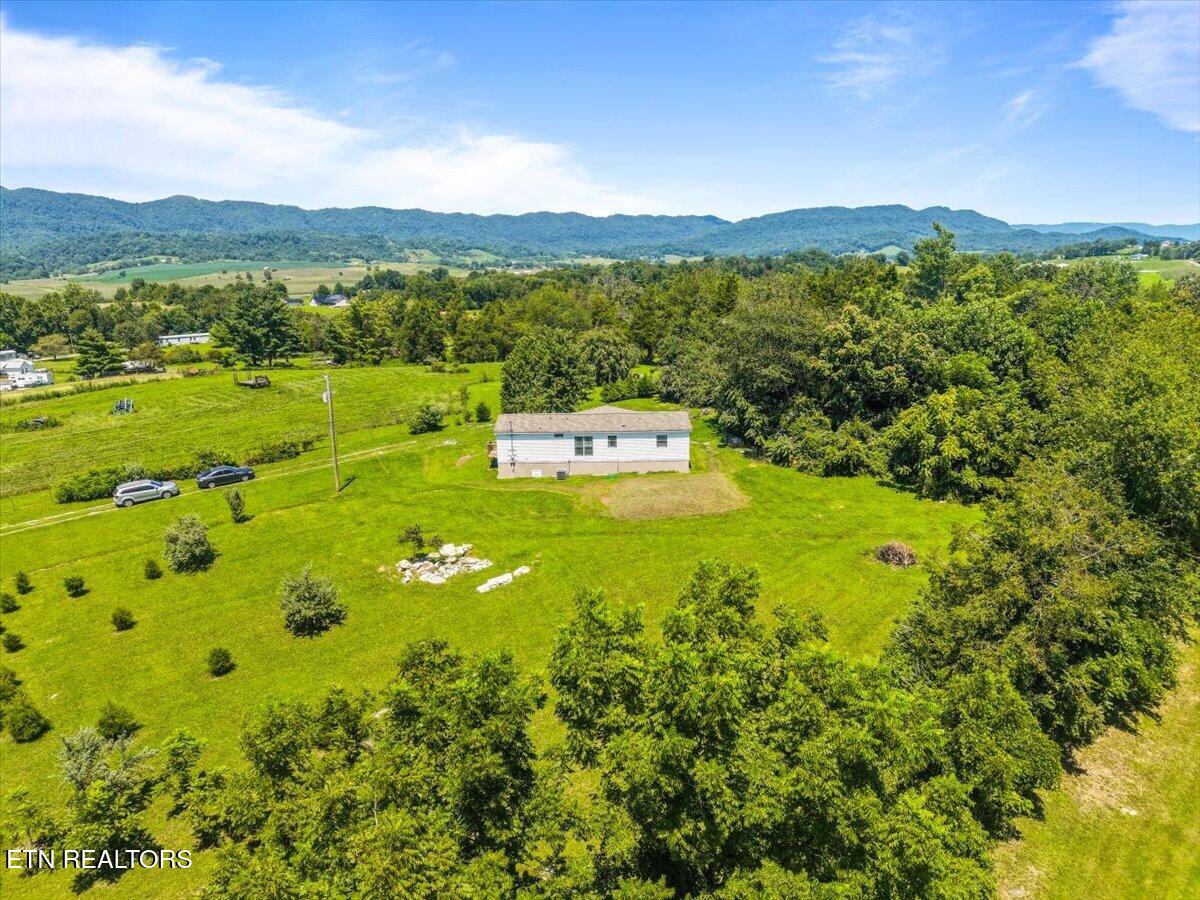 387 Price Drive Speedwell TN 37870