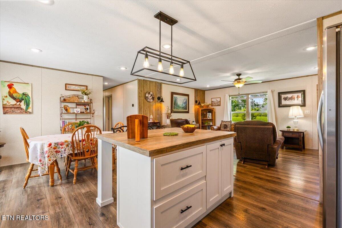 387 Price Drive Speedwell TN 37870