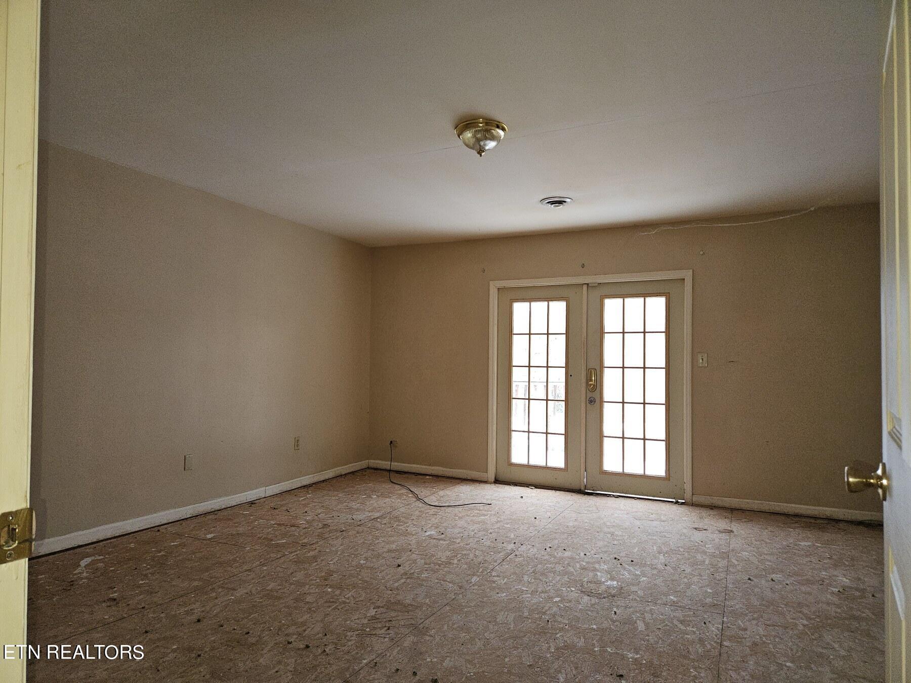 722 Trenton Street Harriman TN 37748
