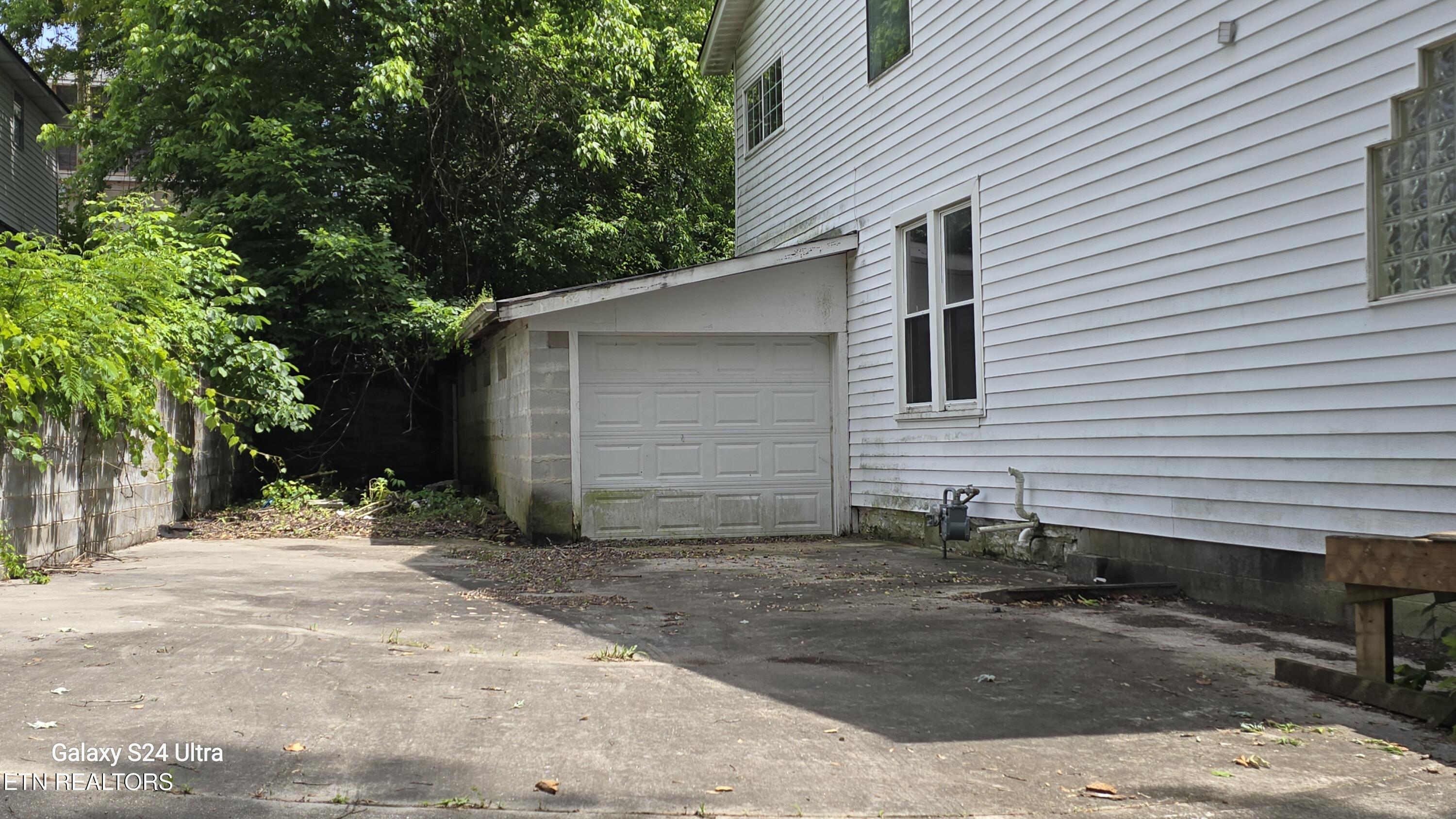 722 Trenton Street Harriman TN 37748