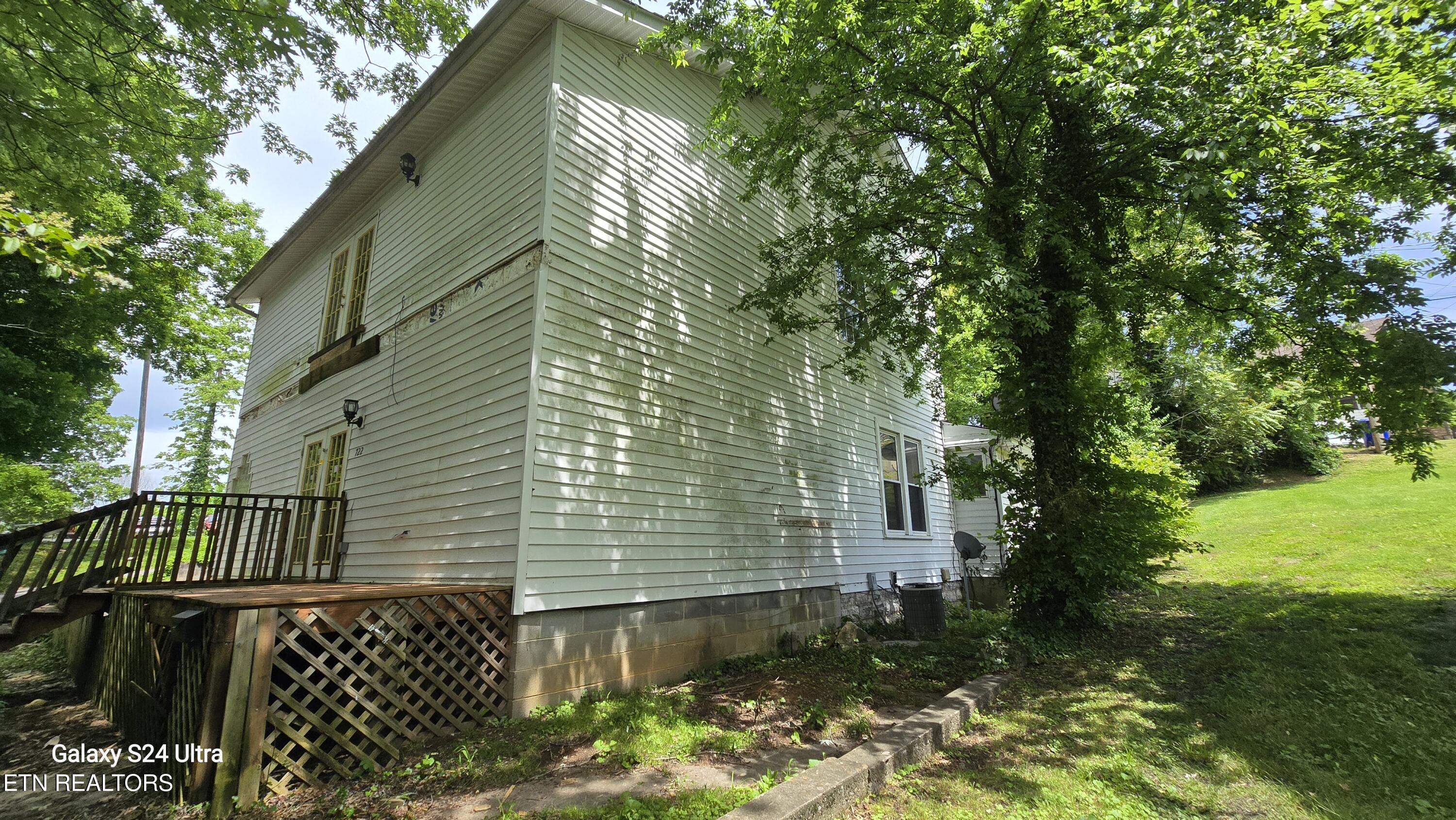 722 Trenton Street Harriman TN 37748
