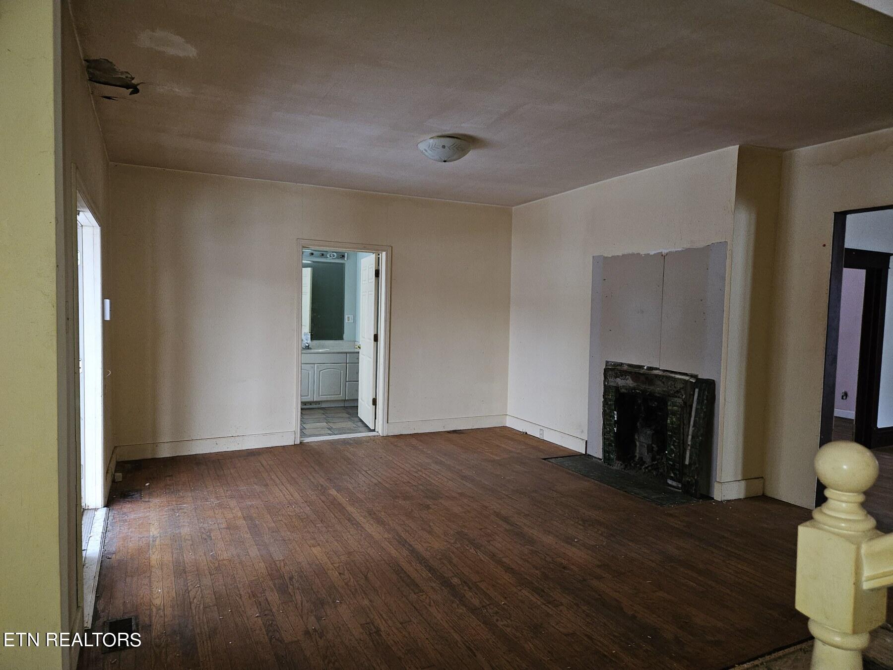 722 Trenton Street Harriman TN 37748