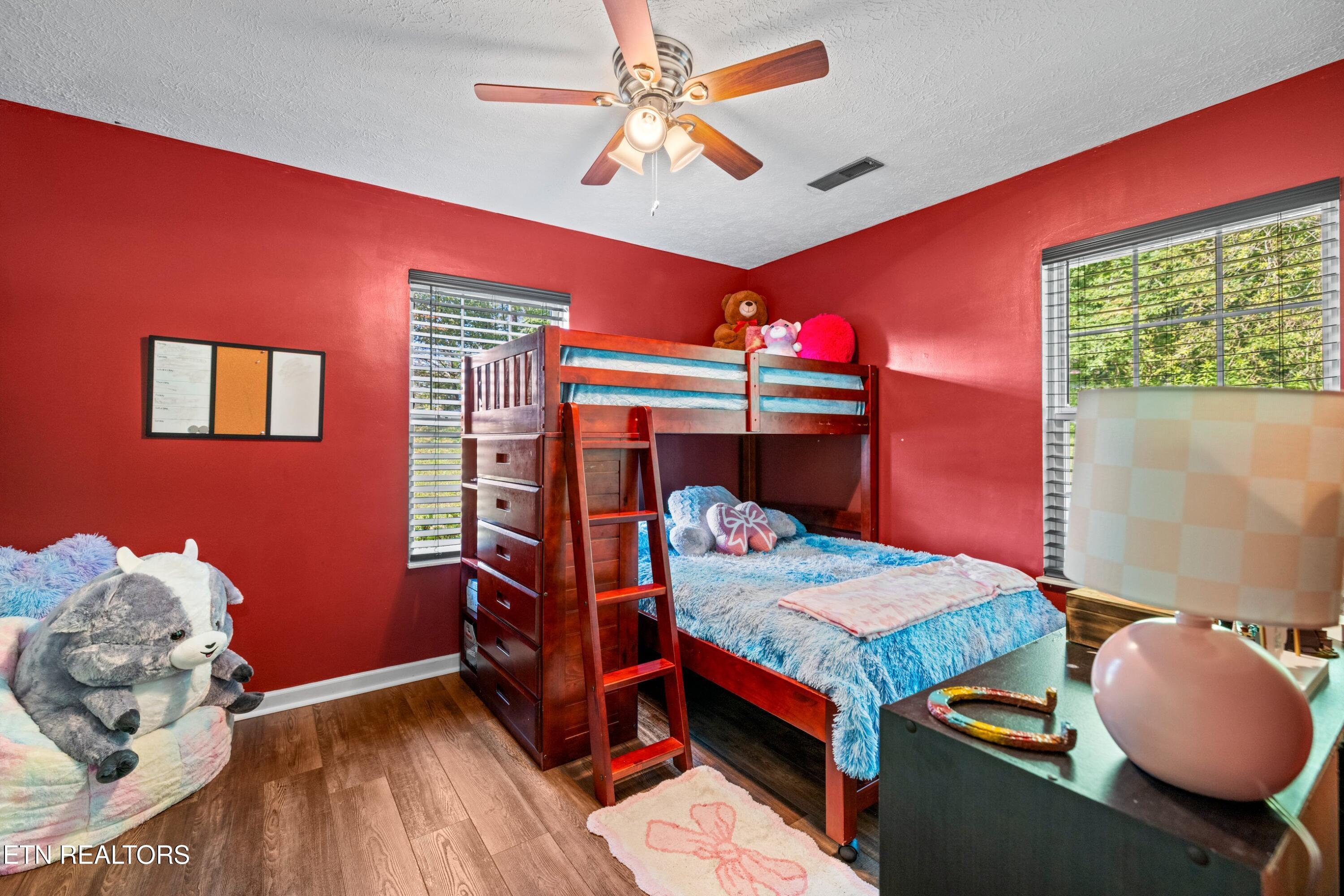 425 Glenns Lea Sevierville TN 37876