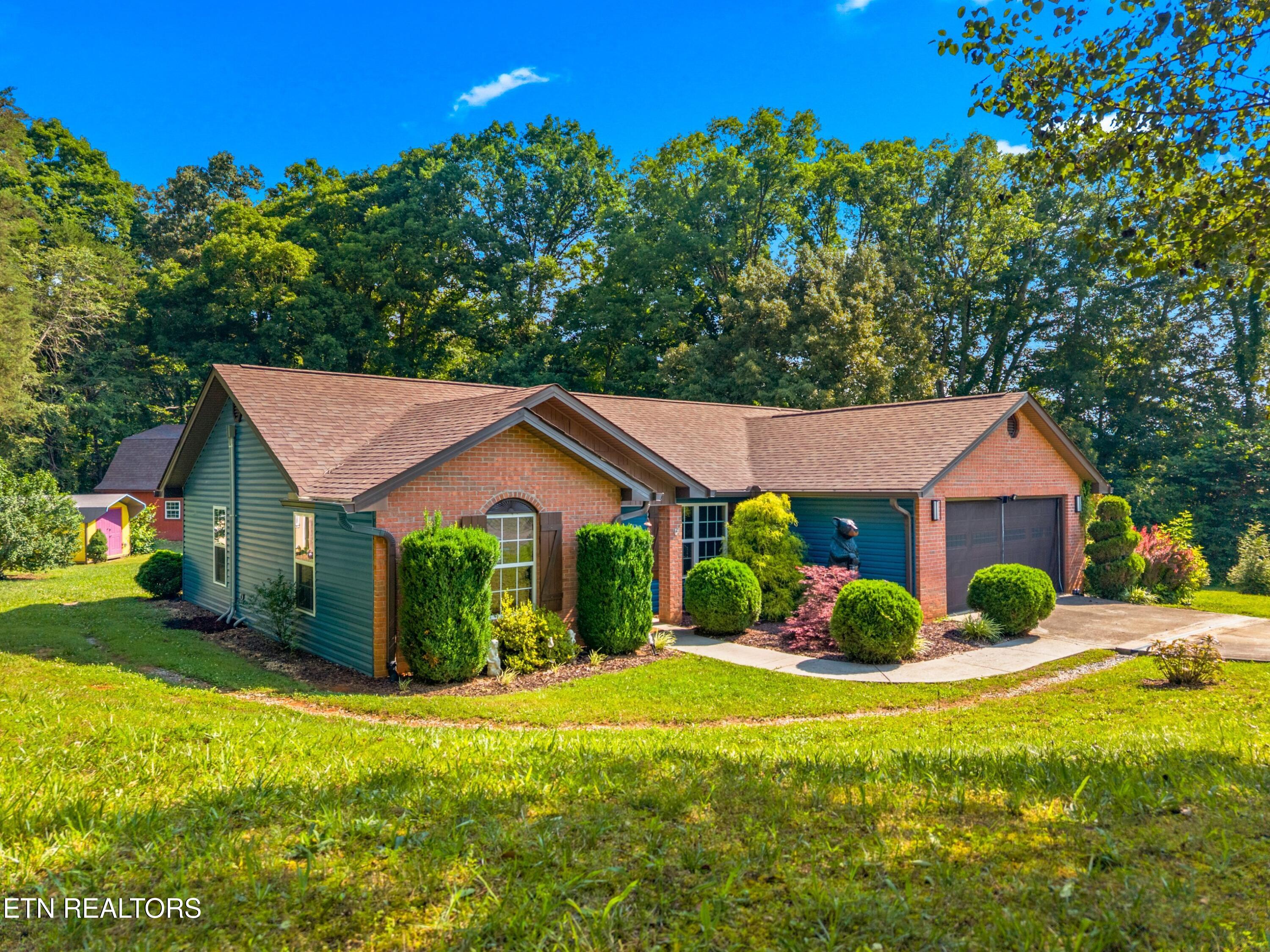 425 Glenns Lea Sevierville TN 37876
