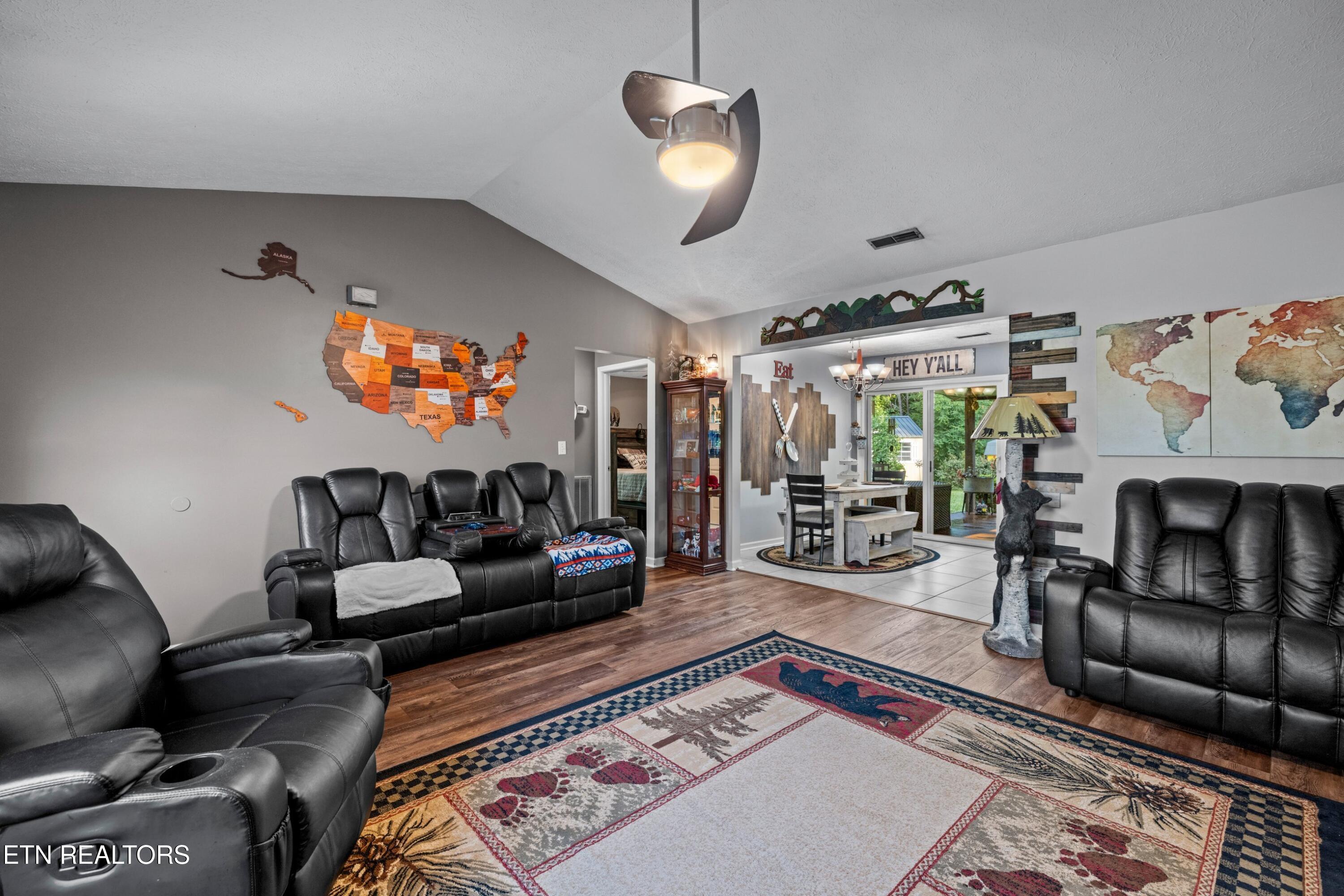 425 Glenns Lea Sevierville TN 37876