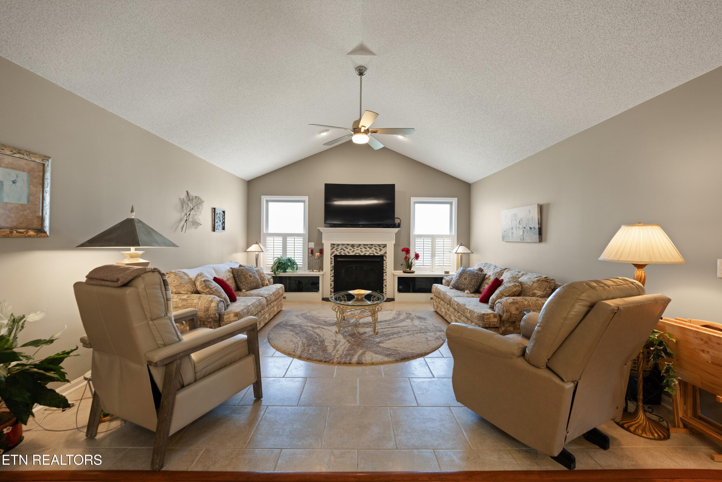 556 Woodgate Drive Crossville TN 38571