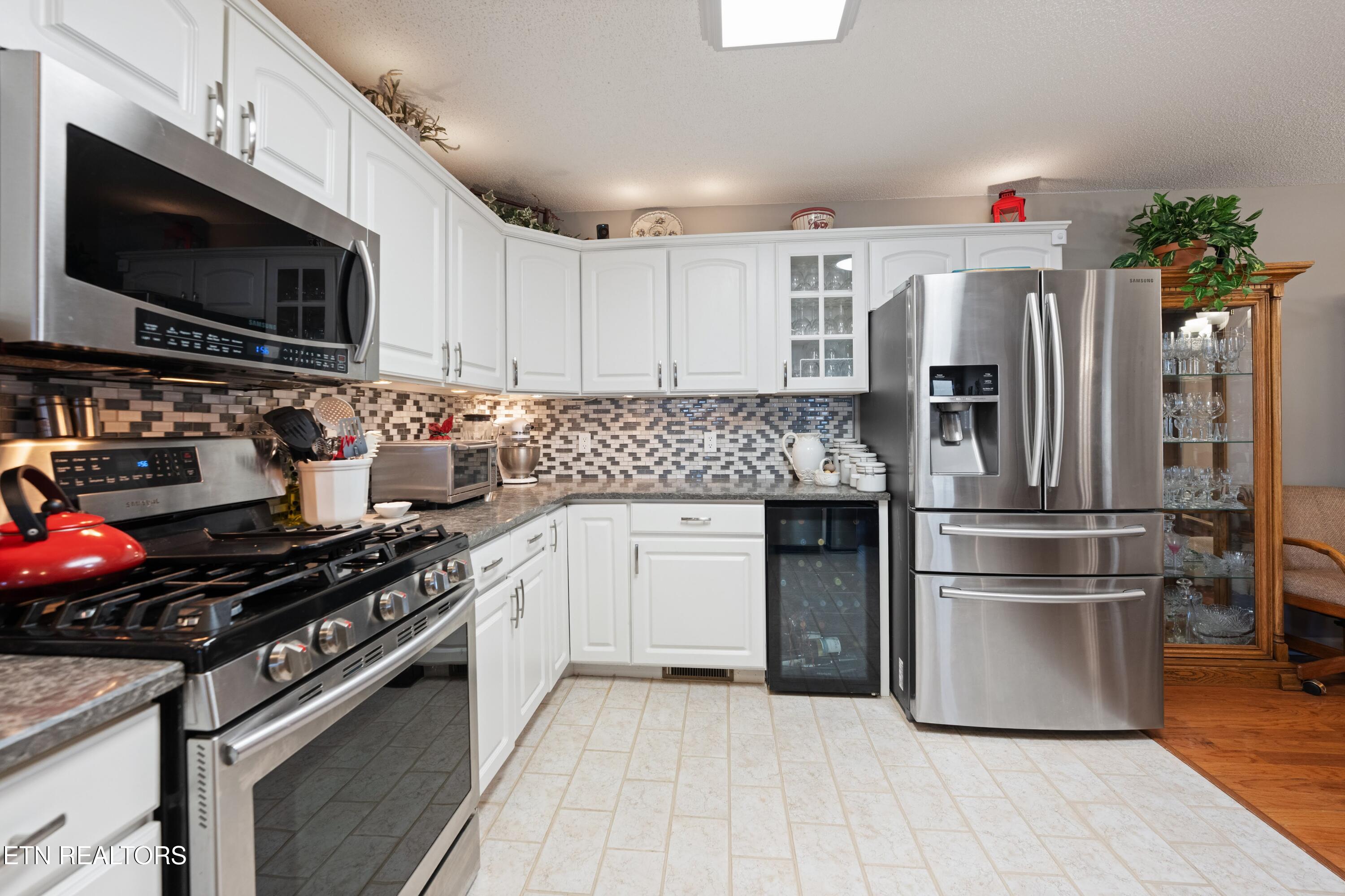 556 Woodgate Drive Crossville TN 38571