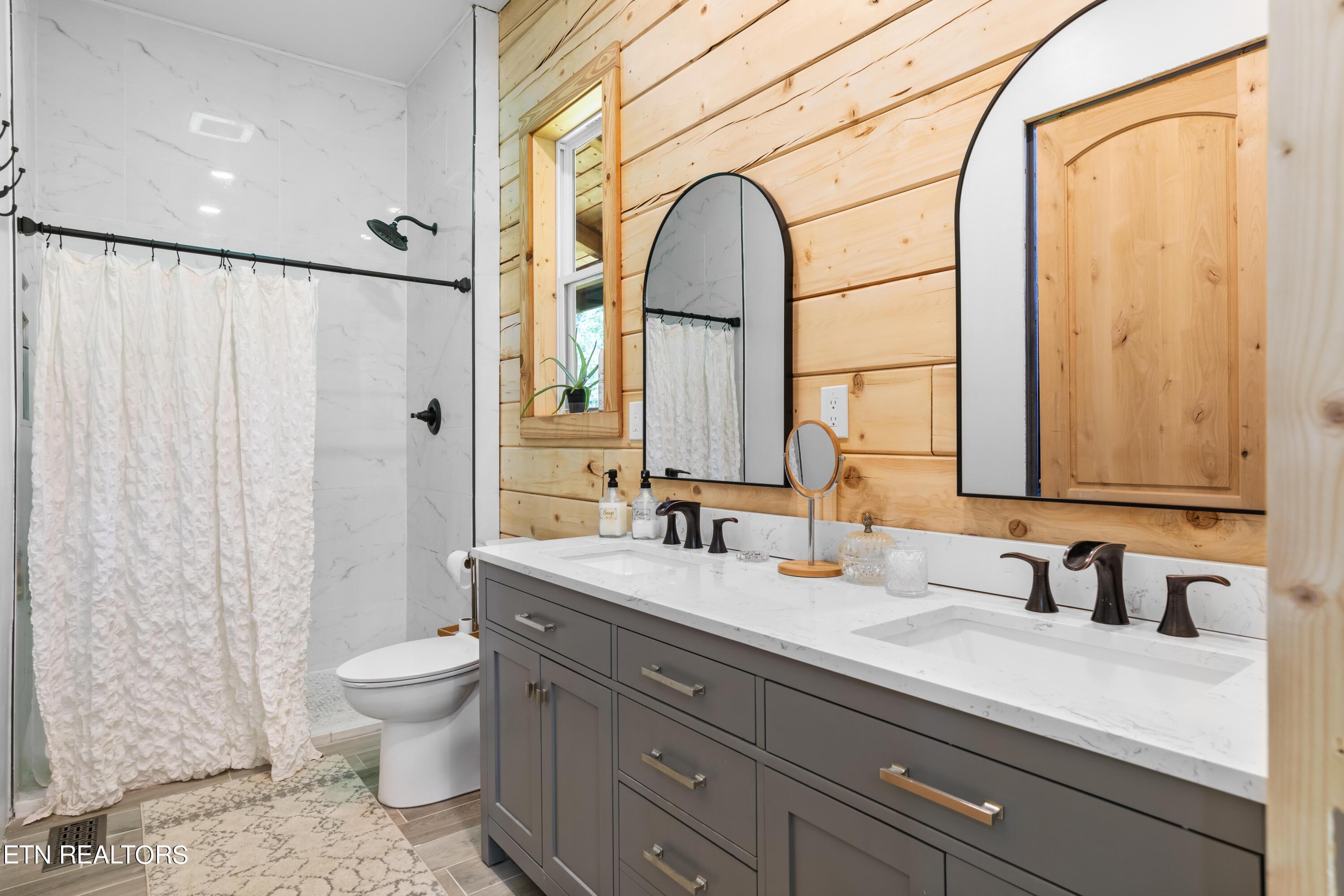 157 Foust Hollow Road Heiskell TN 37754