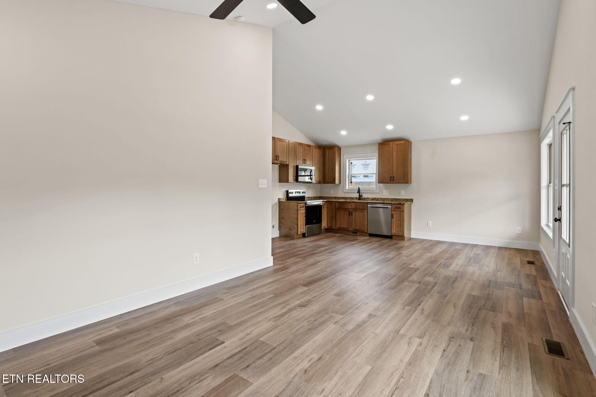 518 Blockhouse Valley Road Clinton TN 37716