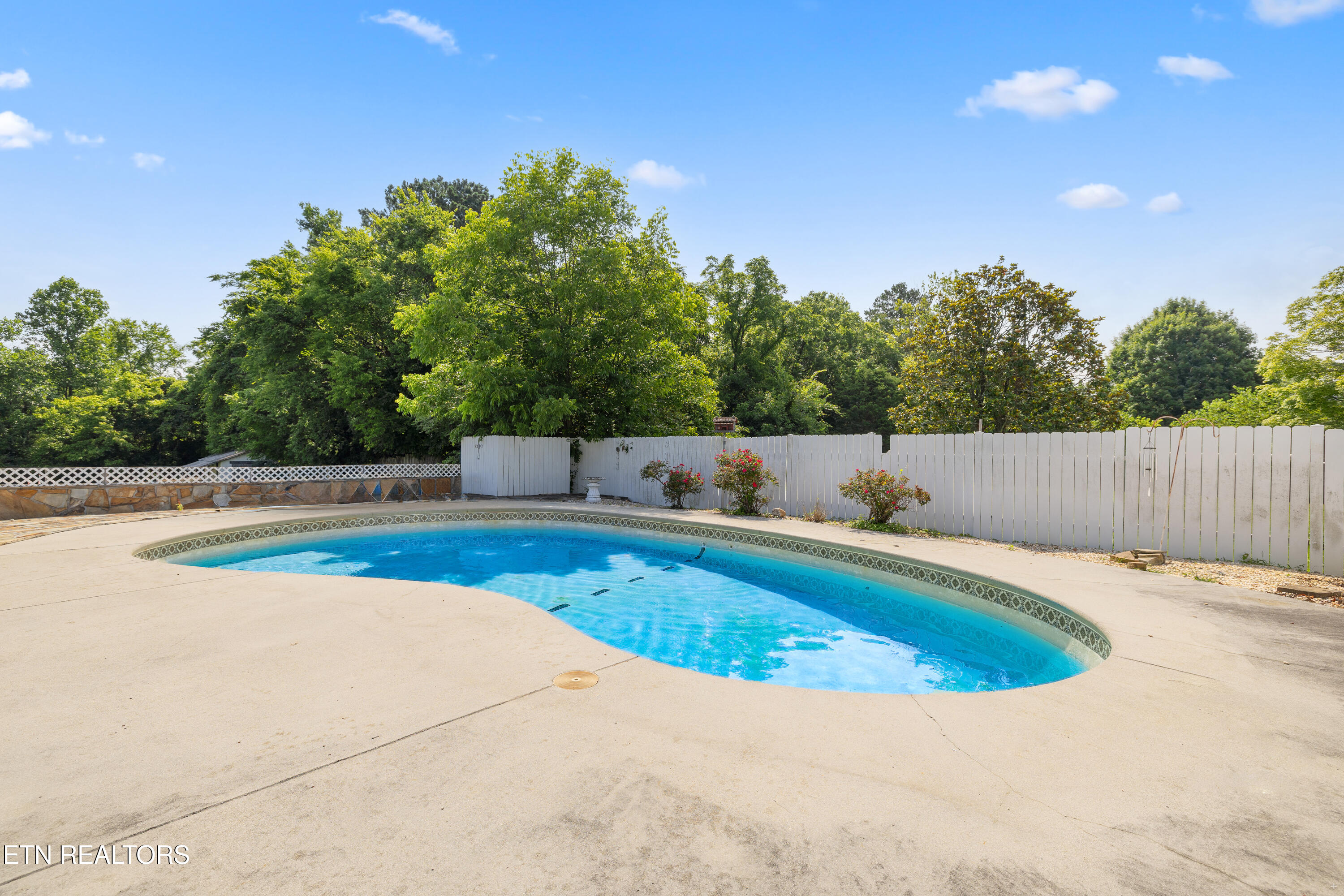 4950 Beverly Road Knoxville TN 37918