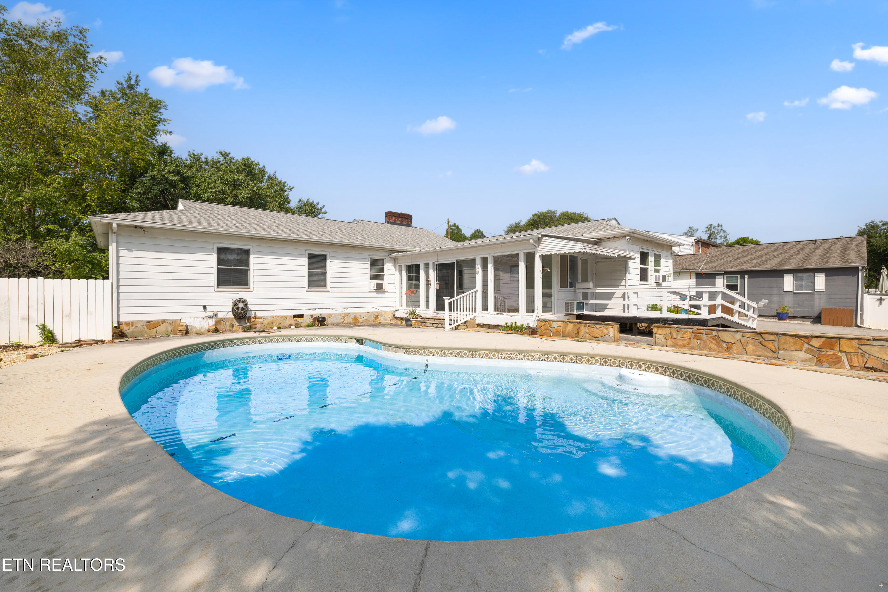 4950 Beverly Road Knoxville TN 37918