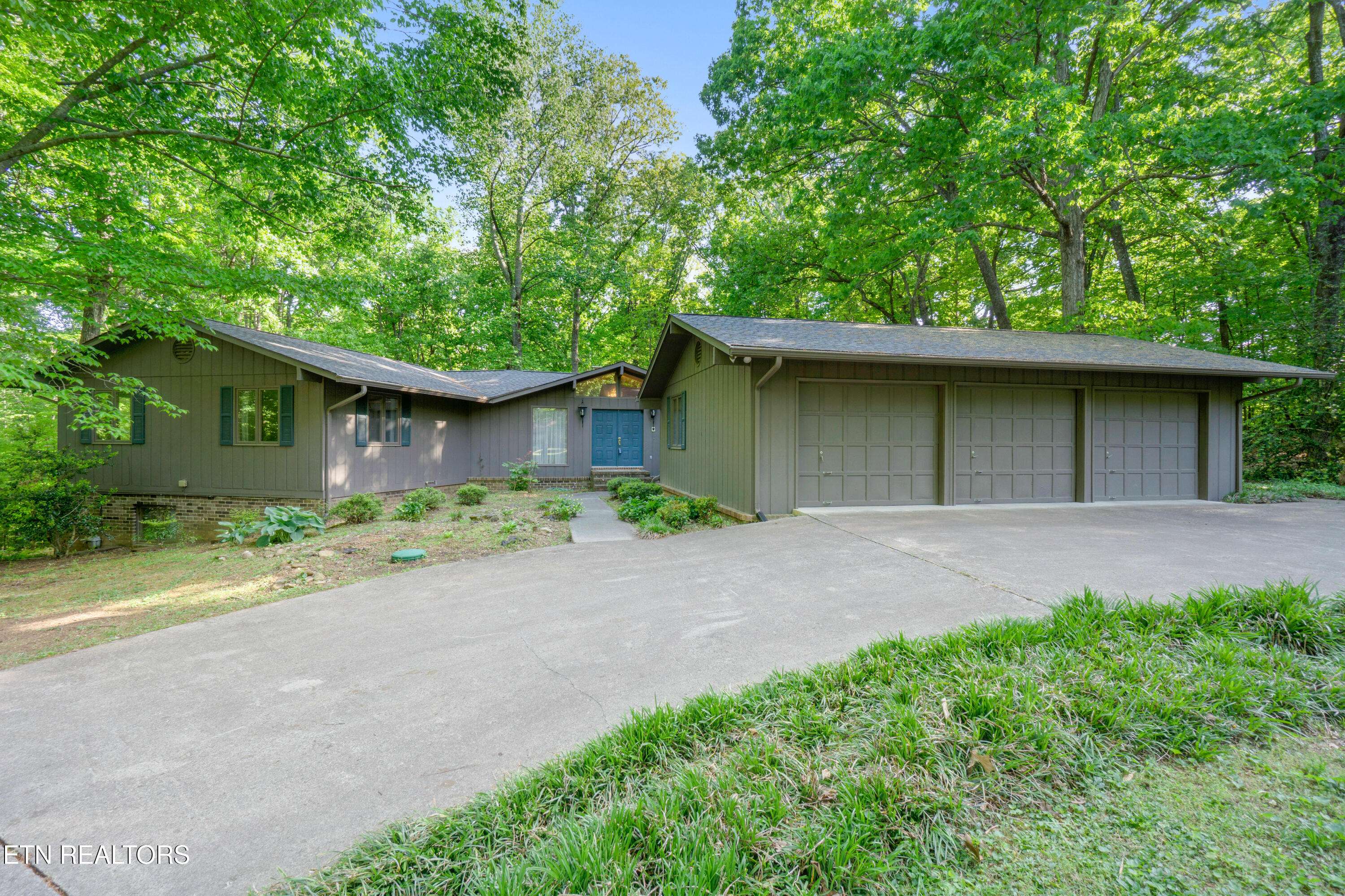 161 County Road 574 Englewood TN 37329
