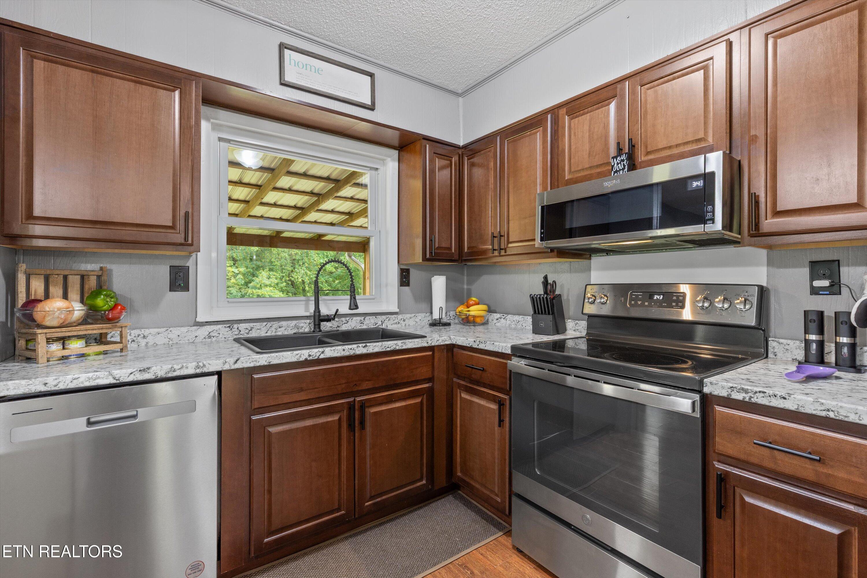 216 Cox Road Loudon TN 37774