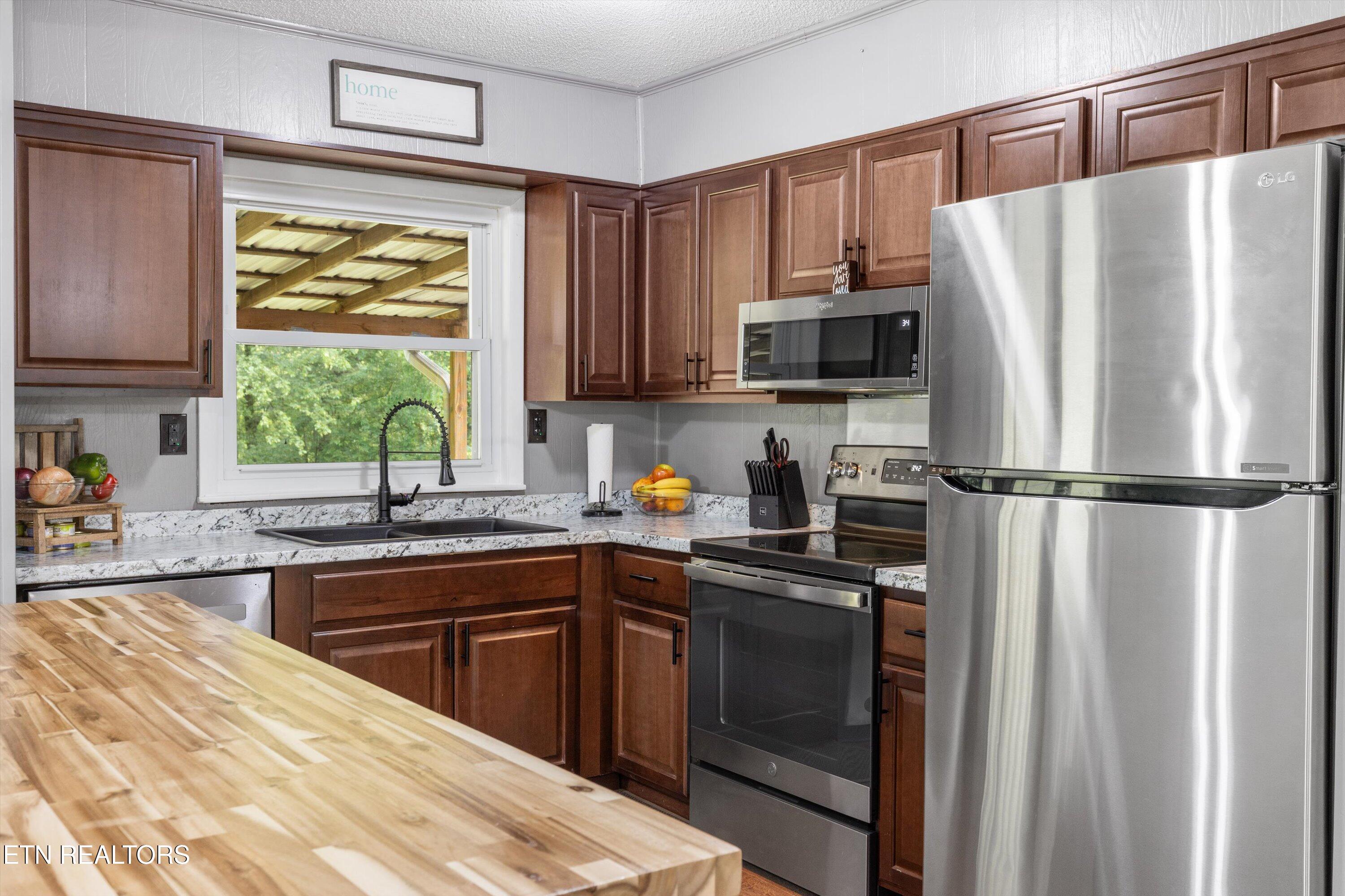 216 Cox Road Loudon TN 37774