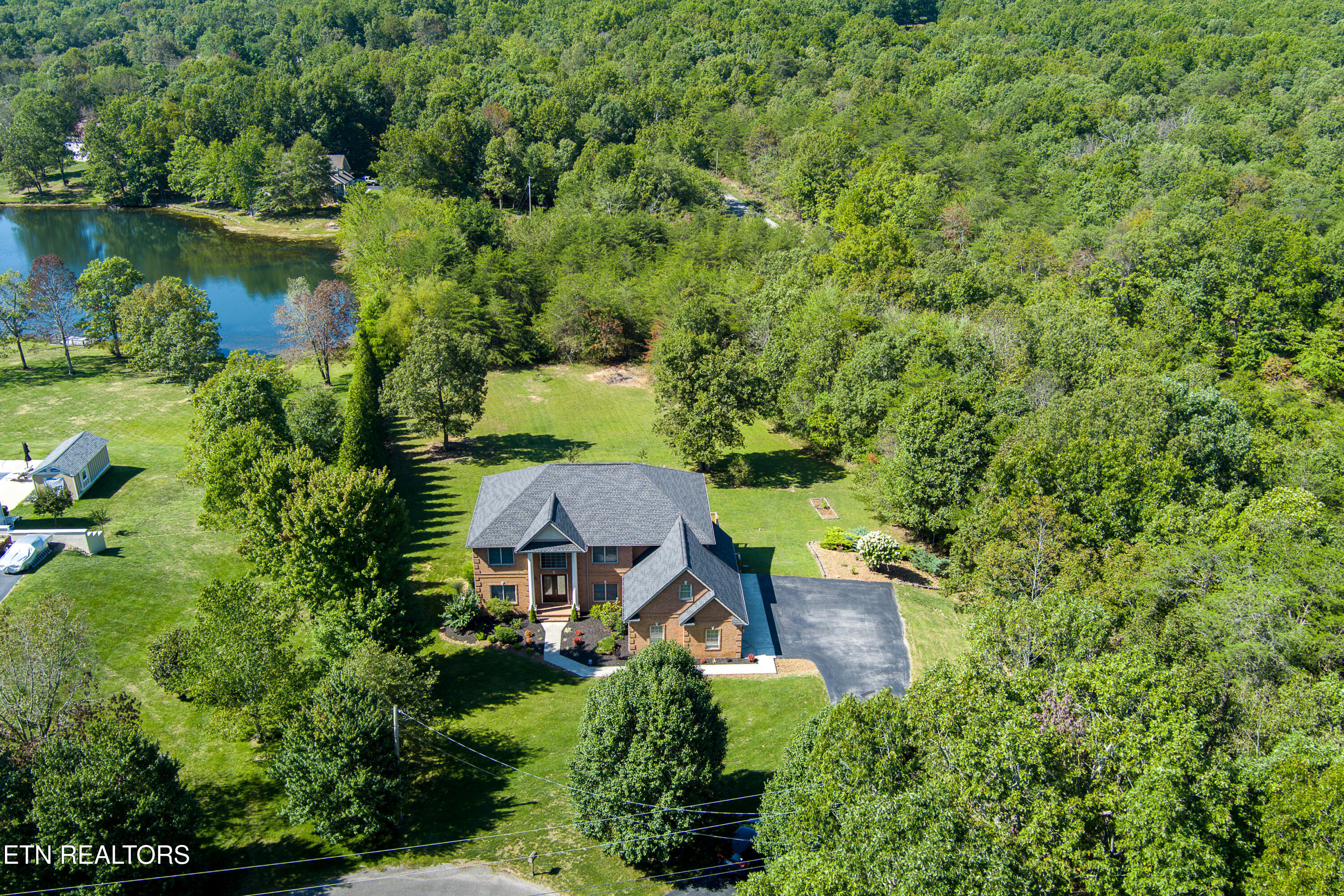 435 Magnolia Lane Crossville TN 38555