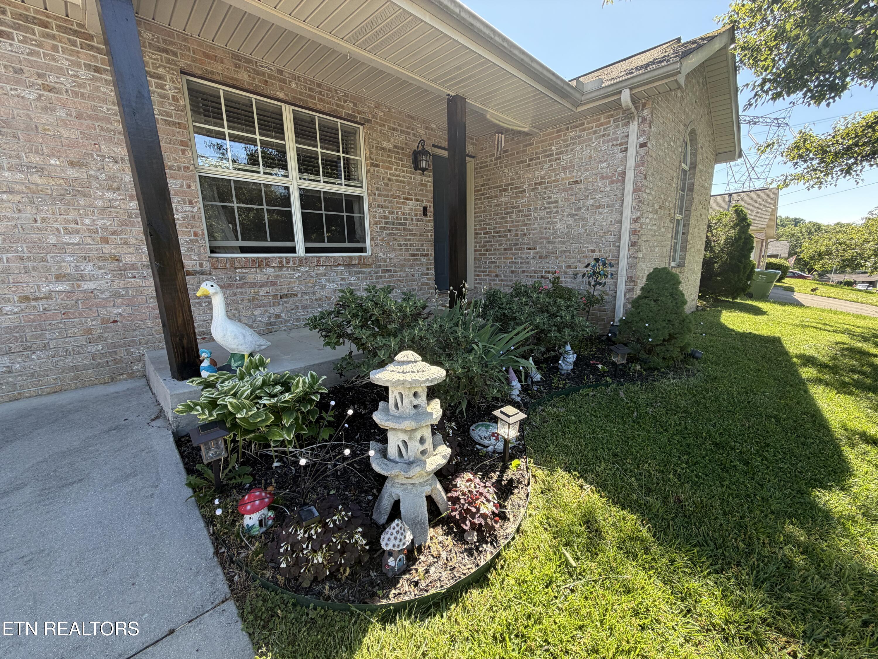 8134 Marsala Lane Knoxville TN 37938