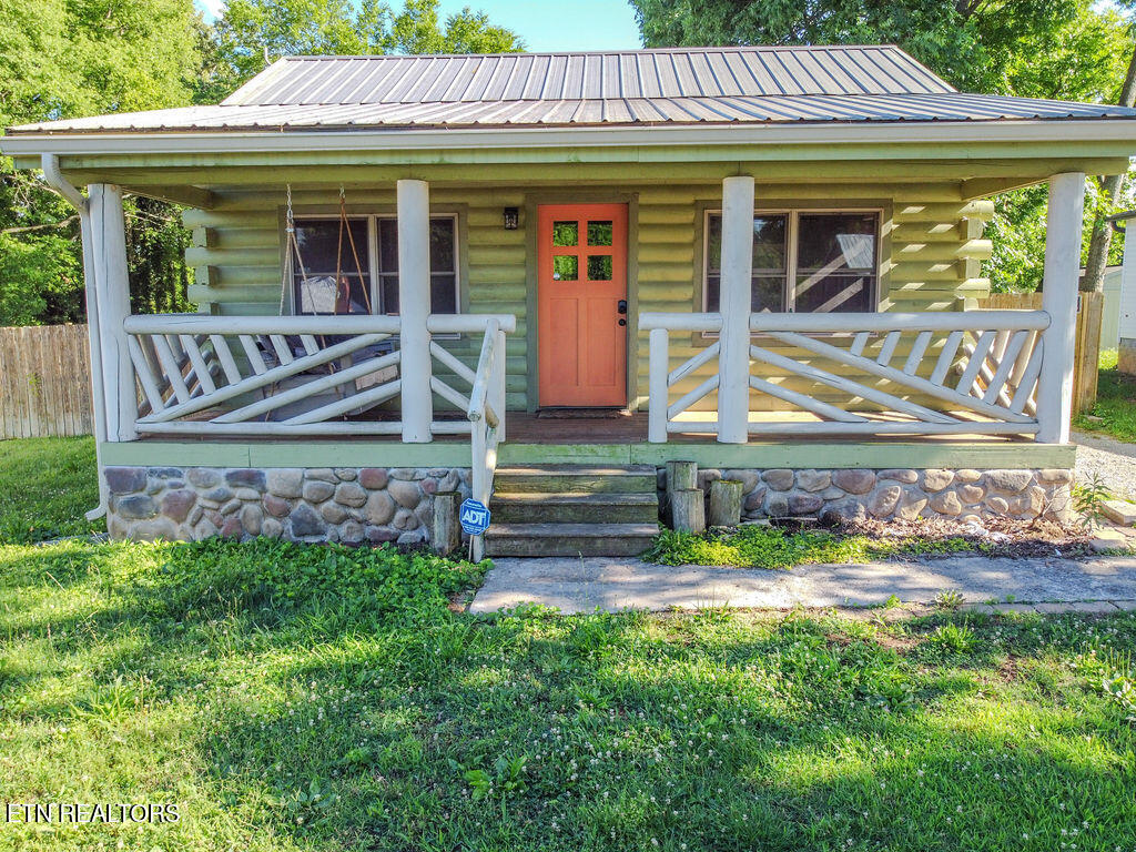 909 W Morris Street Sweetwater TN 37874
