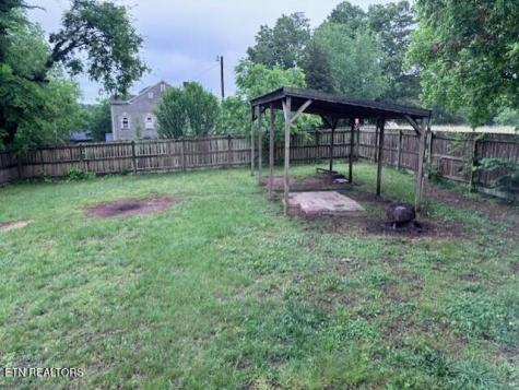 909 W Morris Street Sweetwater TN 37874