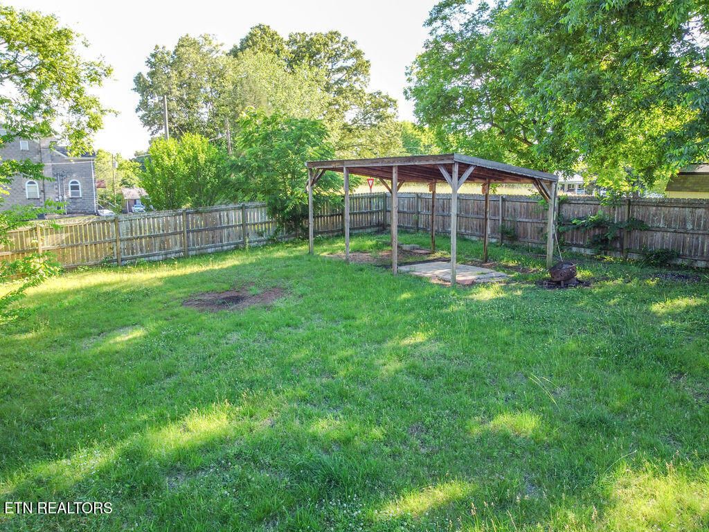 909 W Morris Street Sweetwater TN 37874