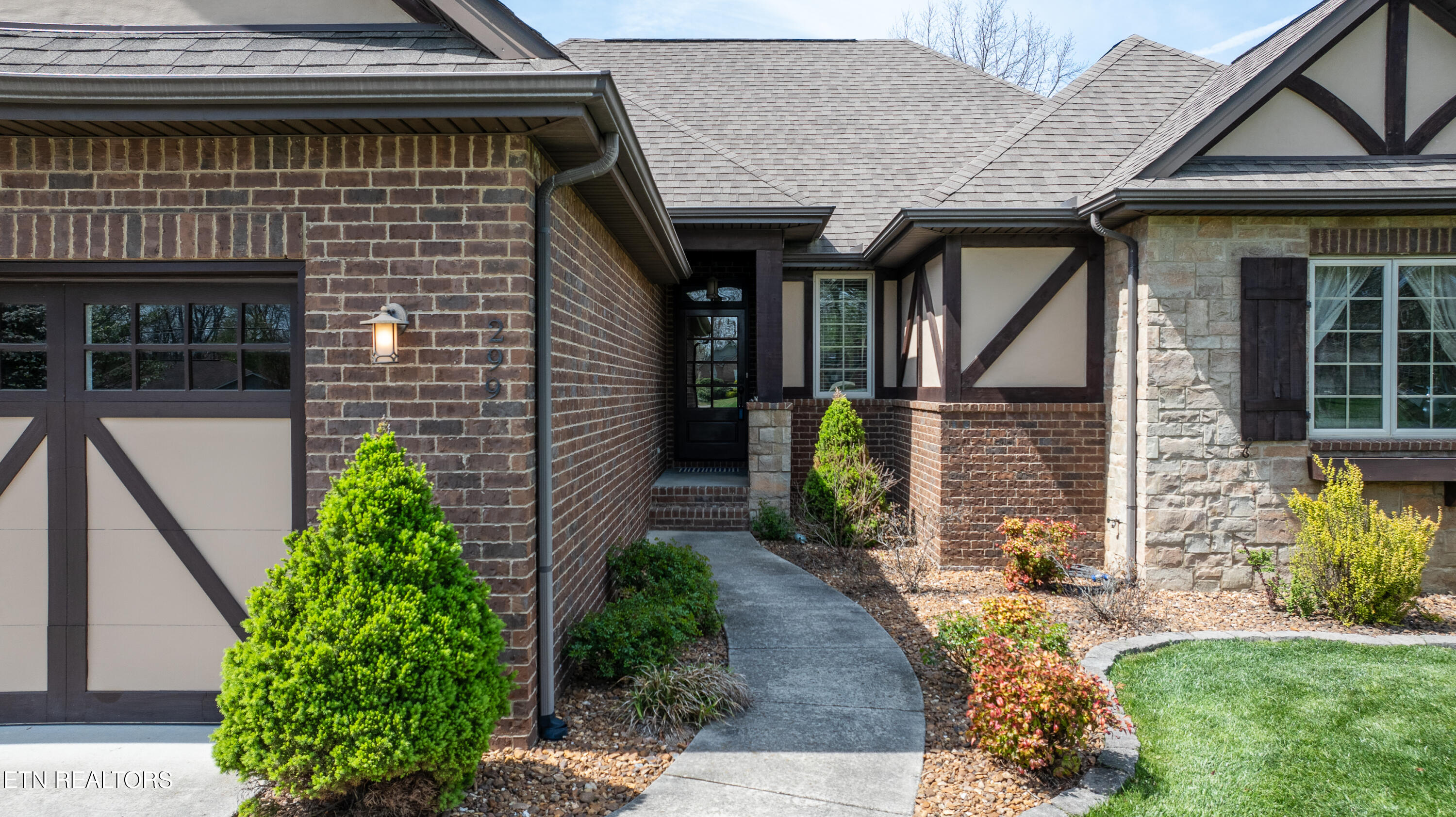 299 E Deer Creek Drive Crossville TN 38571
