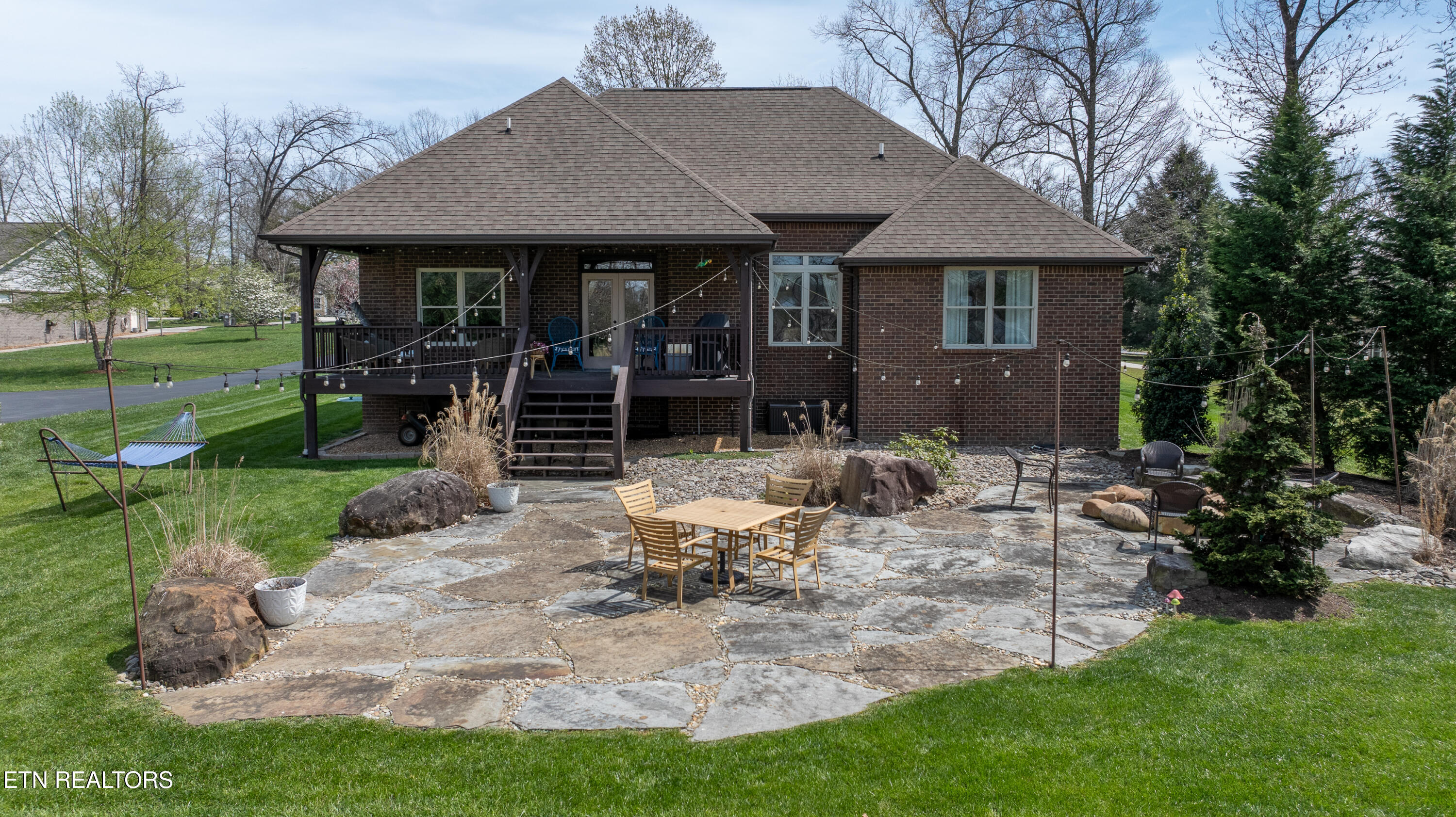 299 E Deer Creek Drive Crossville TN 38571