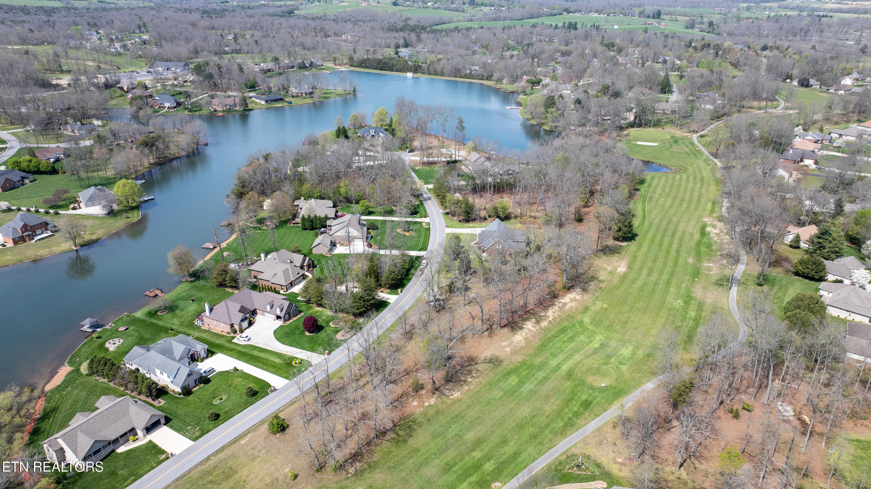 299 E Deer Creek Drive Crossville TN 38571